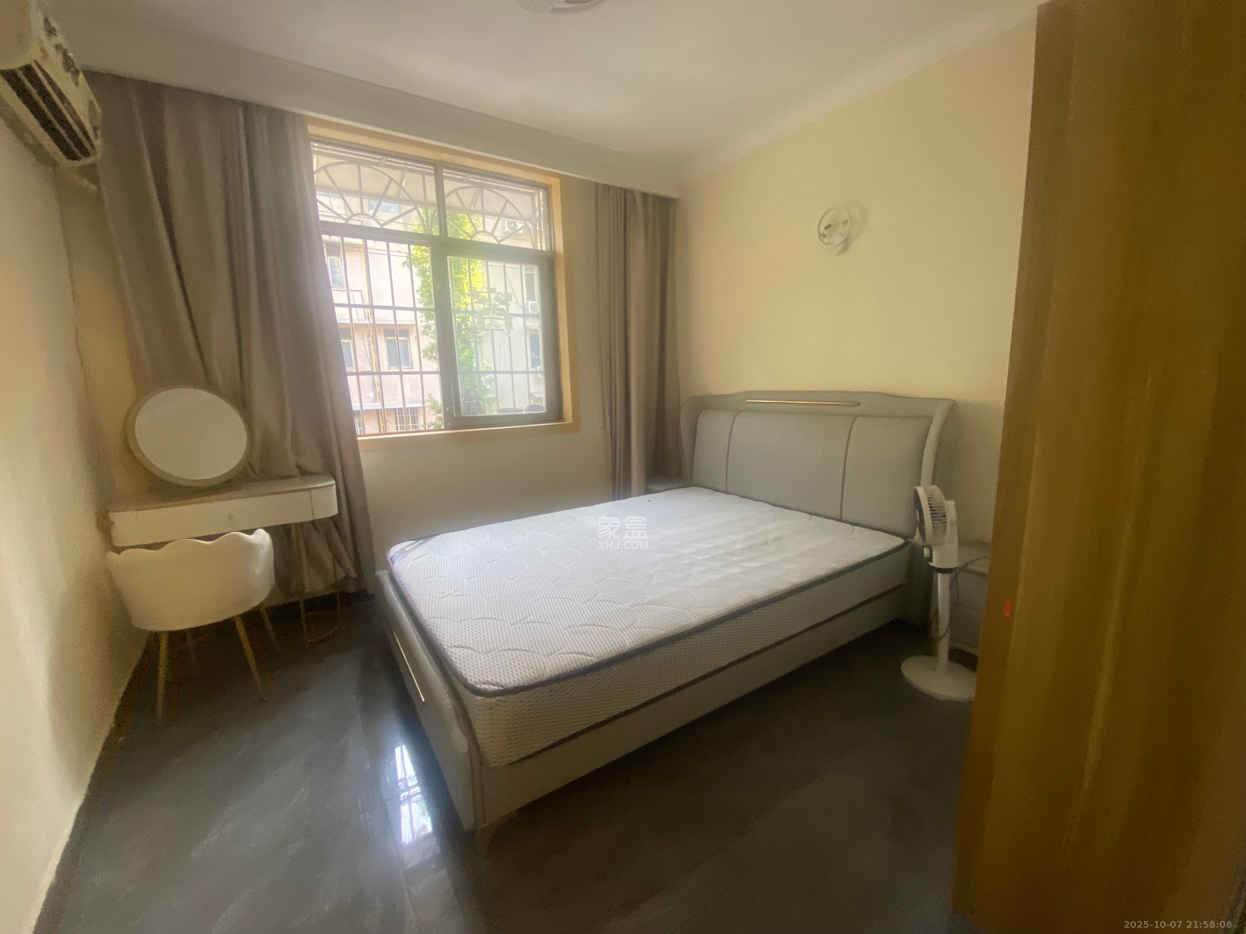 四方商贸城  1室0厅0卫    900.0元/月室内图