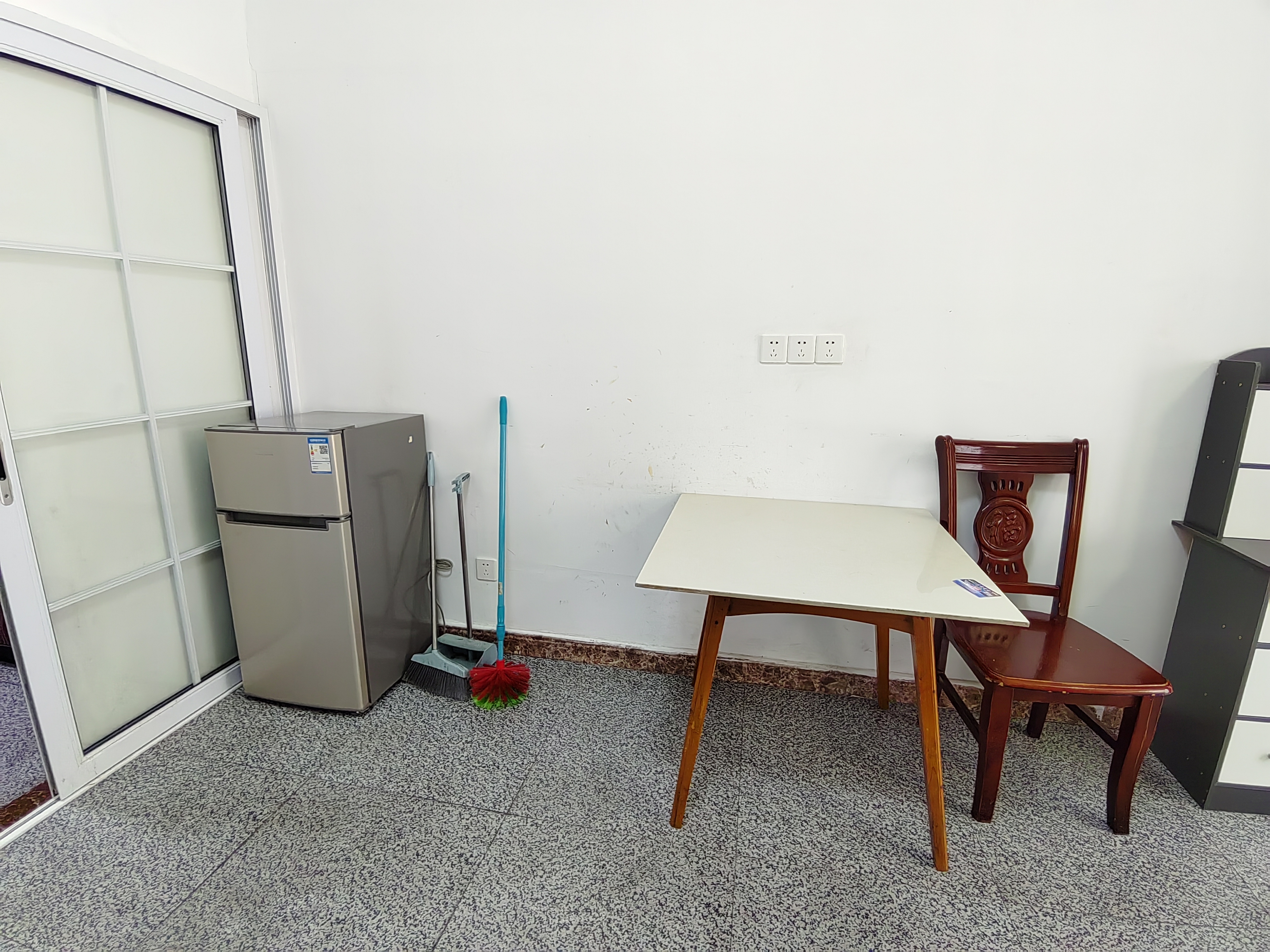 康城上品  1室1厅1卫    900.0元/月 康城上品  1室1厅1卫    900.0元/月室内图