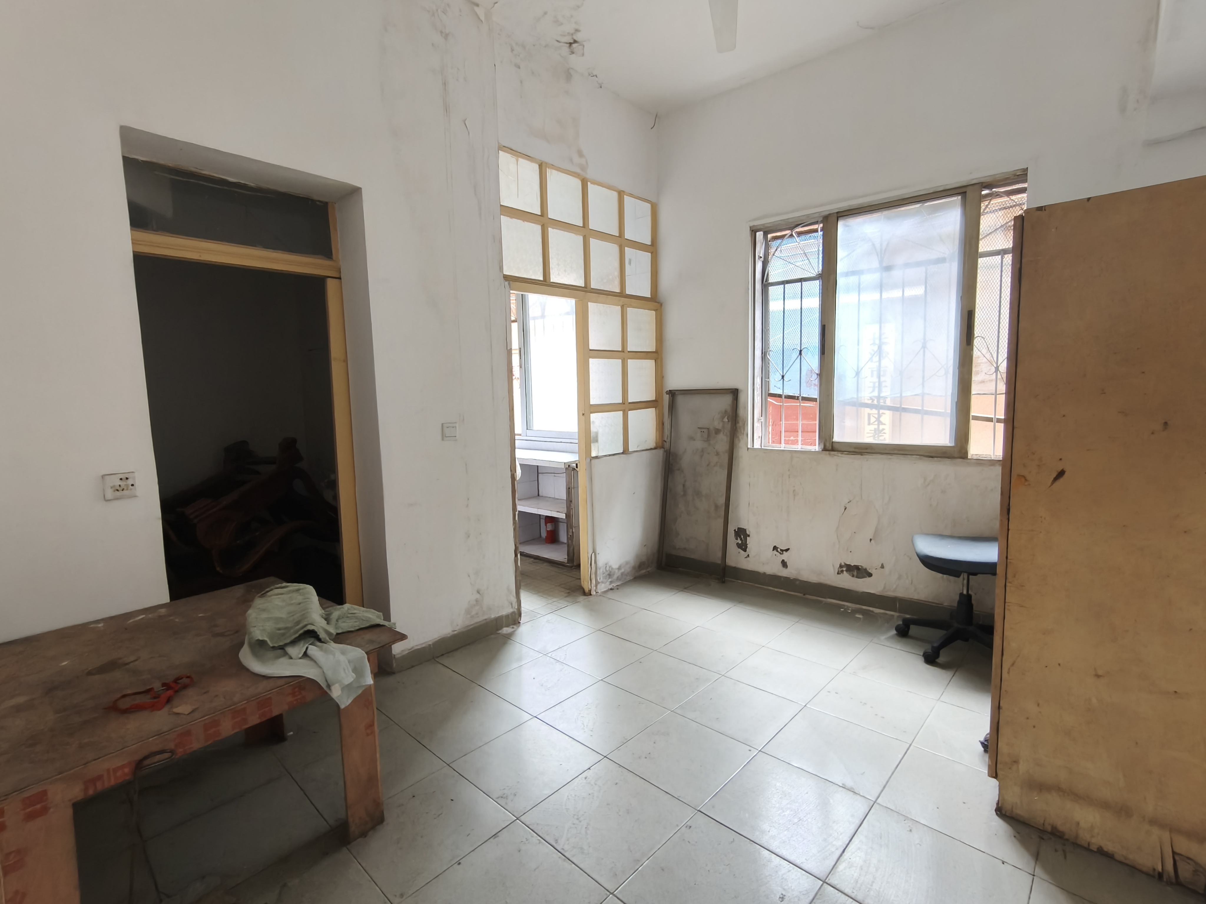 营盘街社区  2室2厅1卫    2300.0元/月户型图