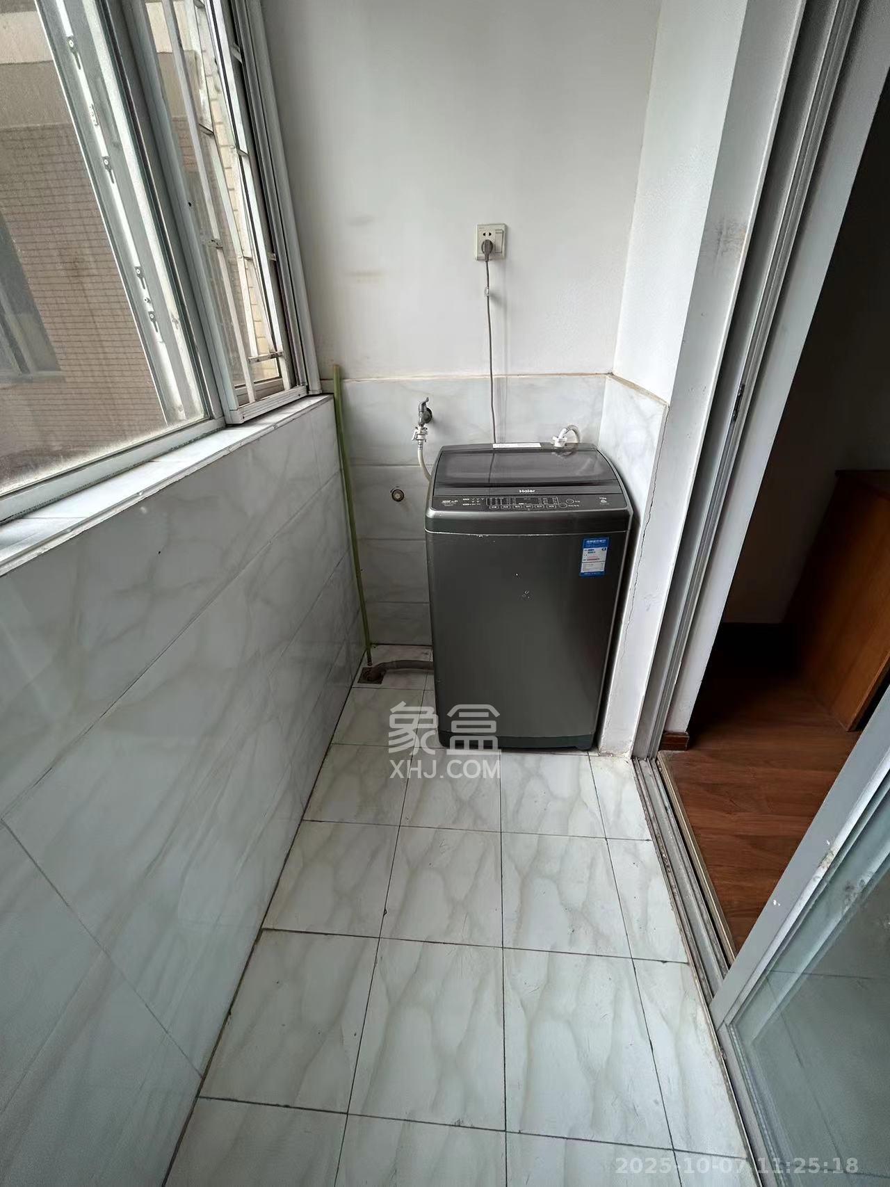 恒广国际景园一二区  3室2厅2卫    2500.0元/月室内图