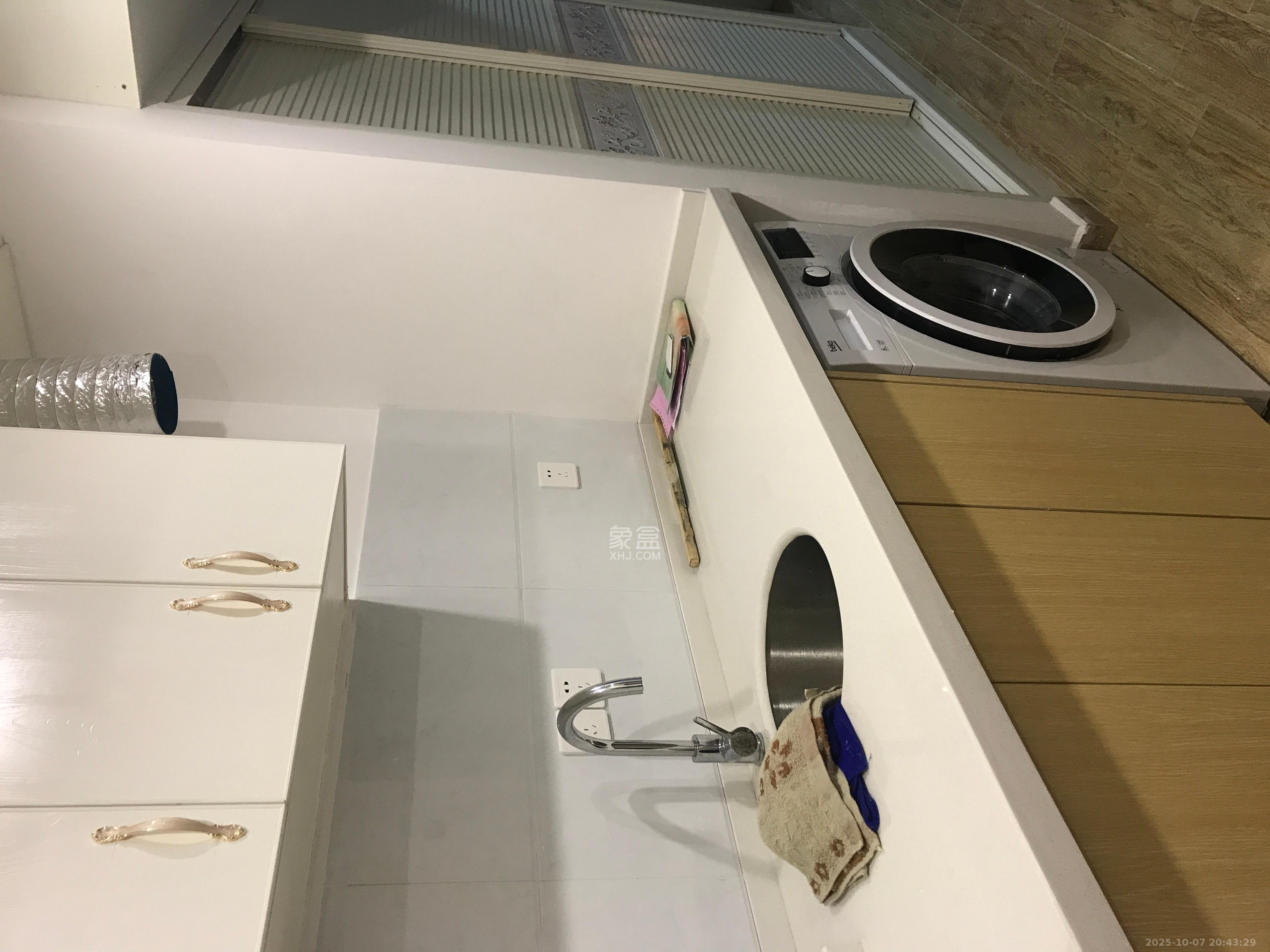 叠彩兰亭  1室1厅1卫    1300.0元/月室内图