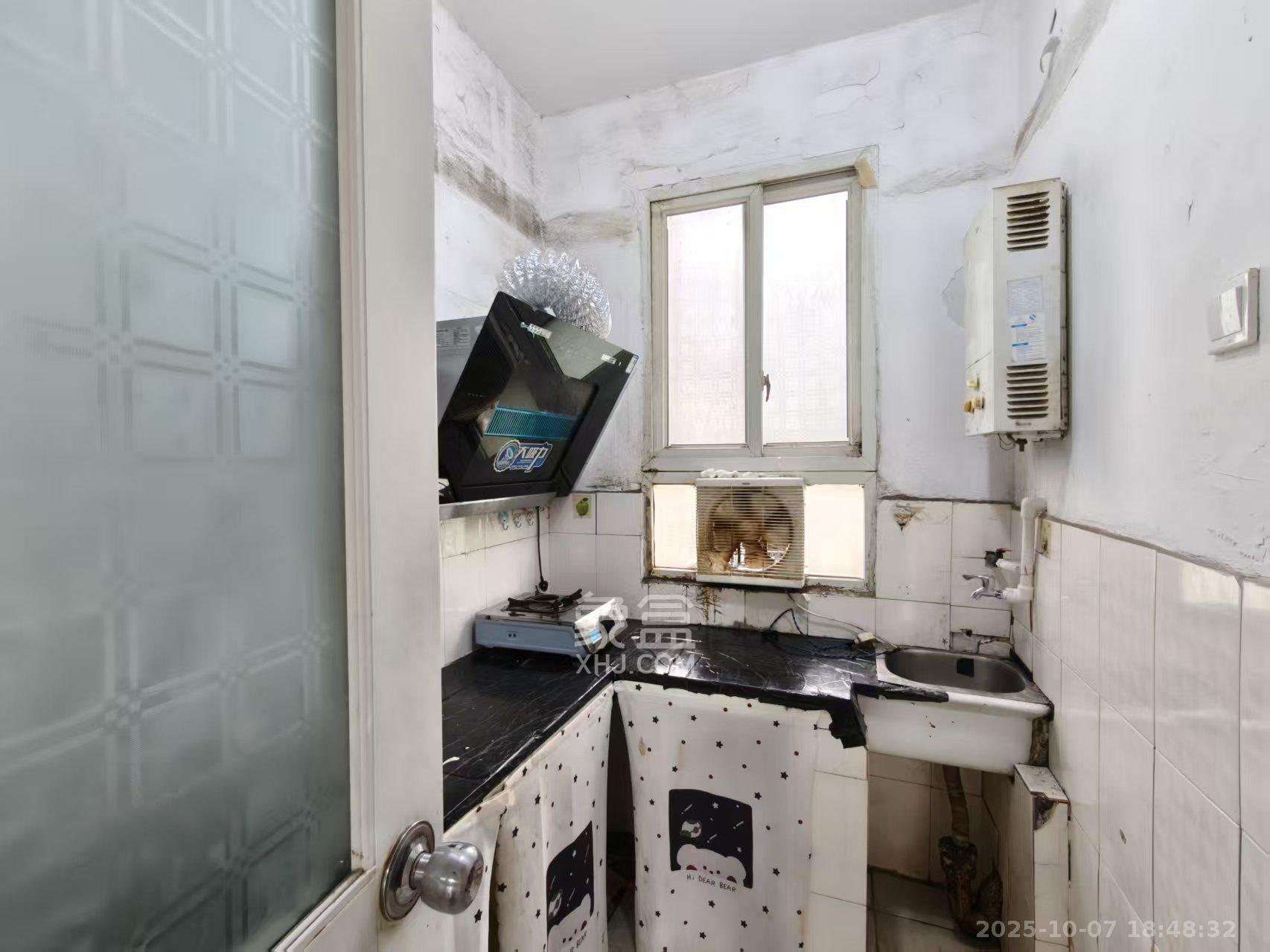 左家塘散盘(营山巷、曾家湾巷、妹子山巷) 1室1厅1卫 1000.0元/月 左家塘散盘(营山巷、曾家湾巷、妹子山巷) 1室1厅1卫 1000.0元/月室内图