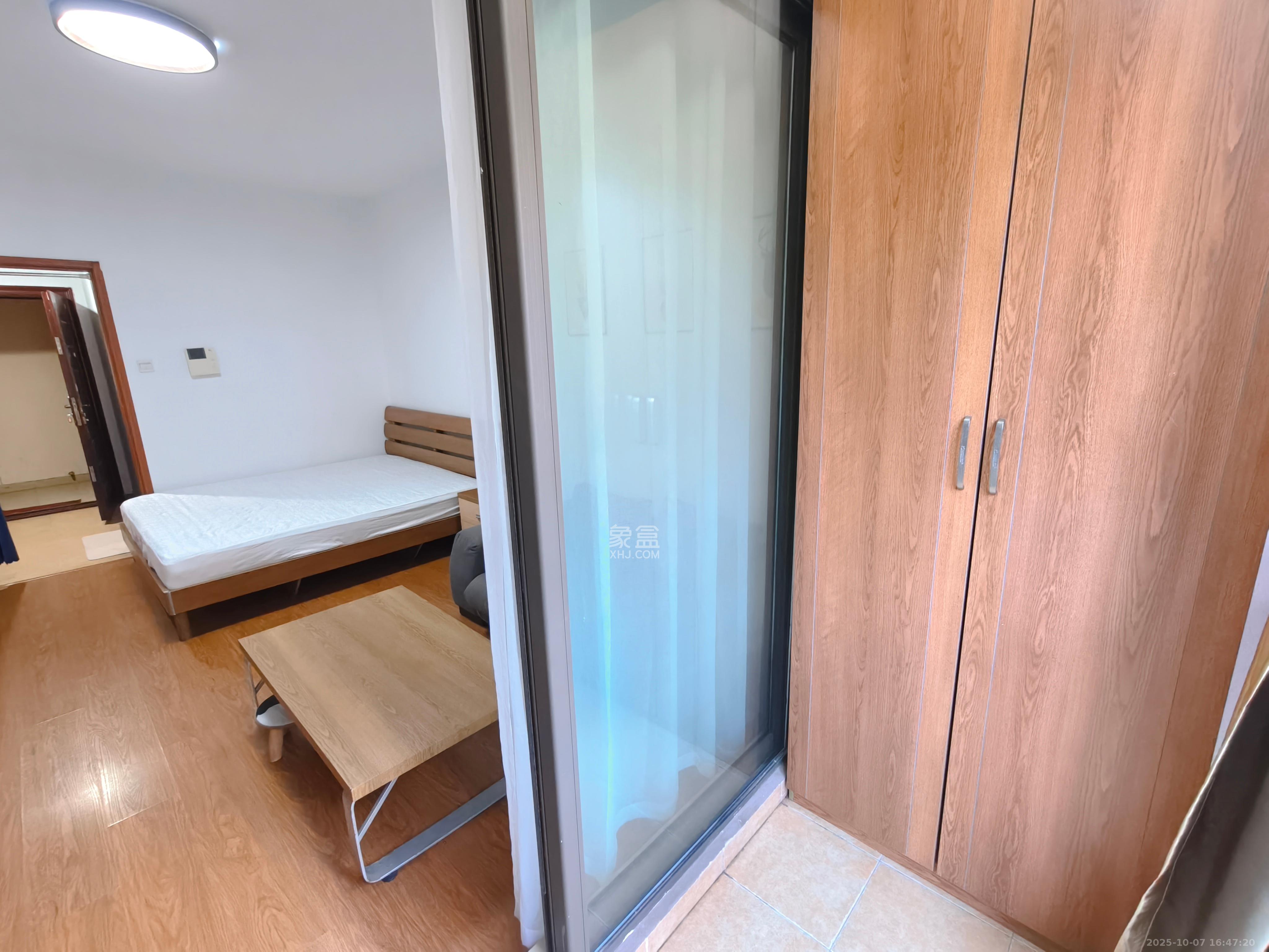 花漾年华(桂花园) 1室1厅1卫 1300.0元/月 花漾年华(桂花园) 1室1厅1卫 1300.0元/月室内图