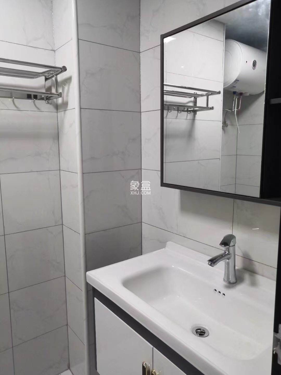 金钟大雁城  1室1厅1卫    1800.0元/月 金钟大雁城  1室1厅1卫    1800.0元/月室内图