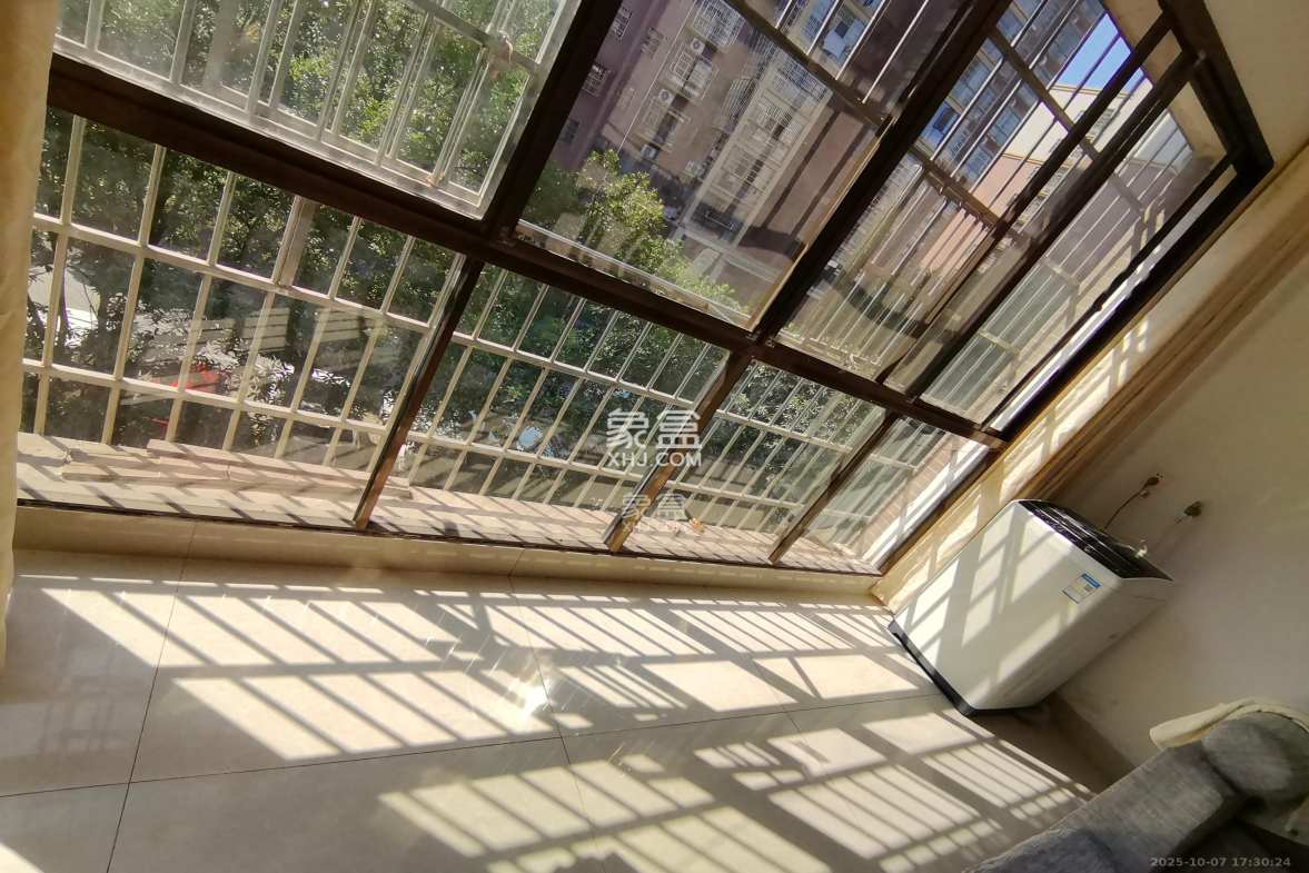 长通名城 2室1厅1卫 900.0元/月 长通名城 2室1厅1卫 900.0元/月室内图