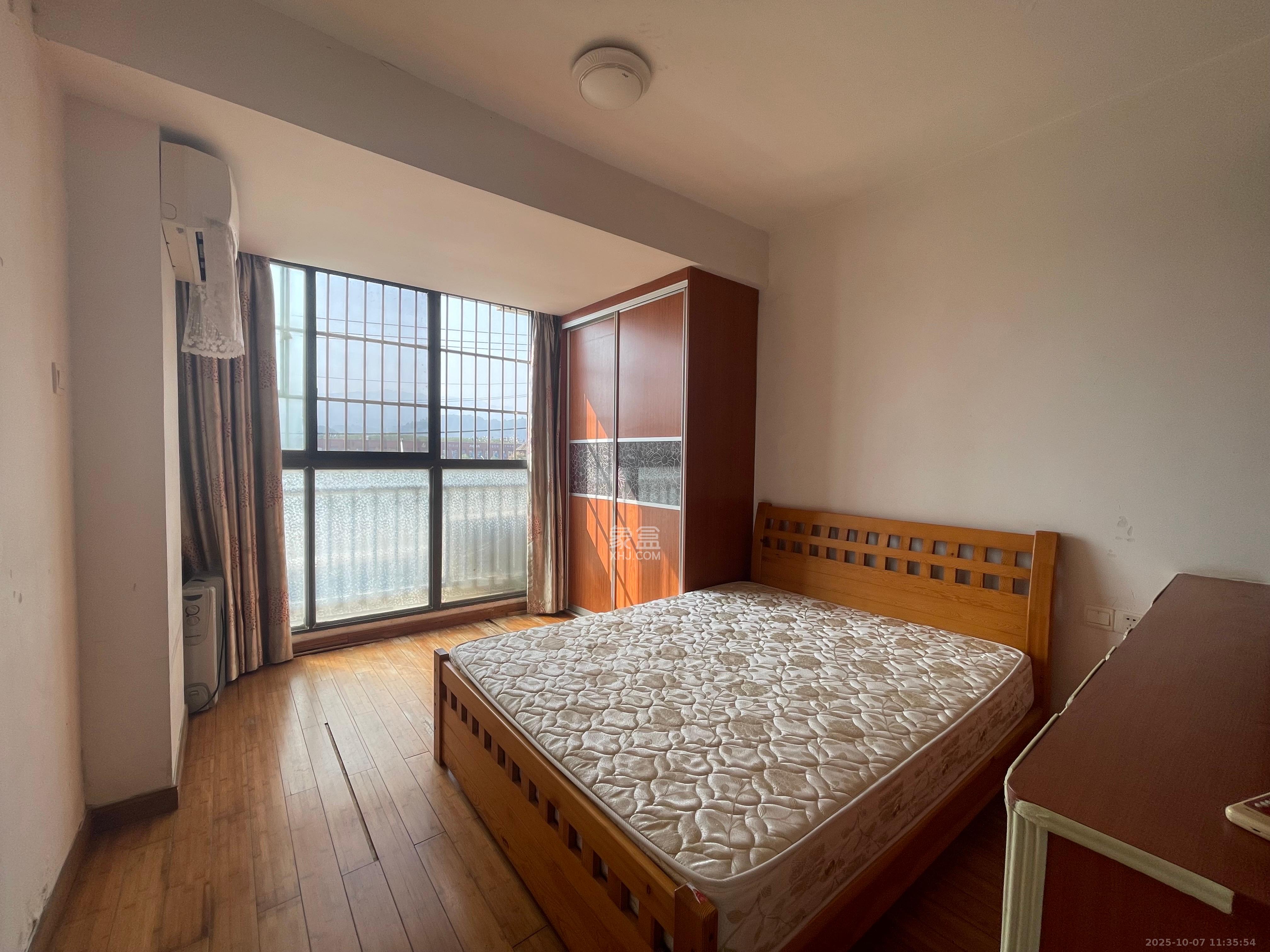 观湖苑（长沙映像)  3室2厅2卫    2800.0元/月室内图