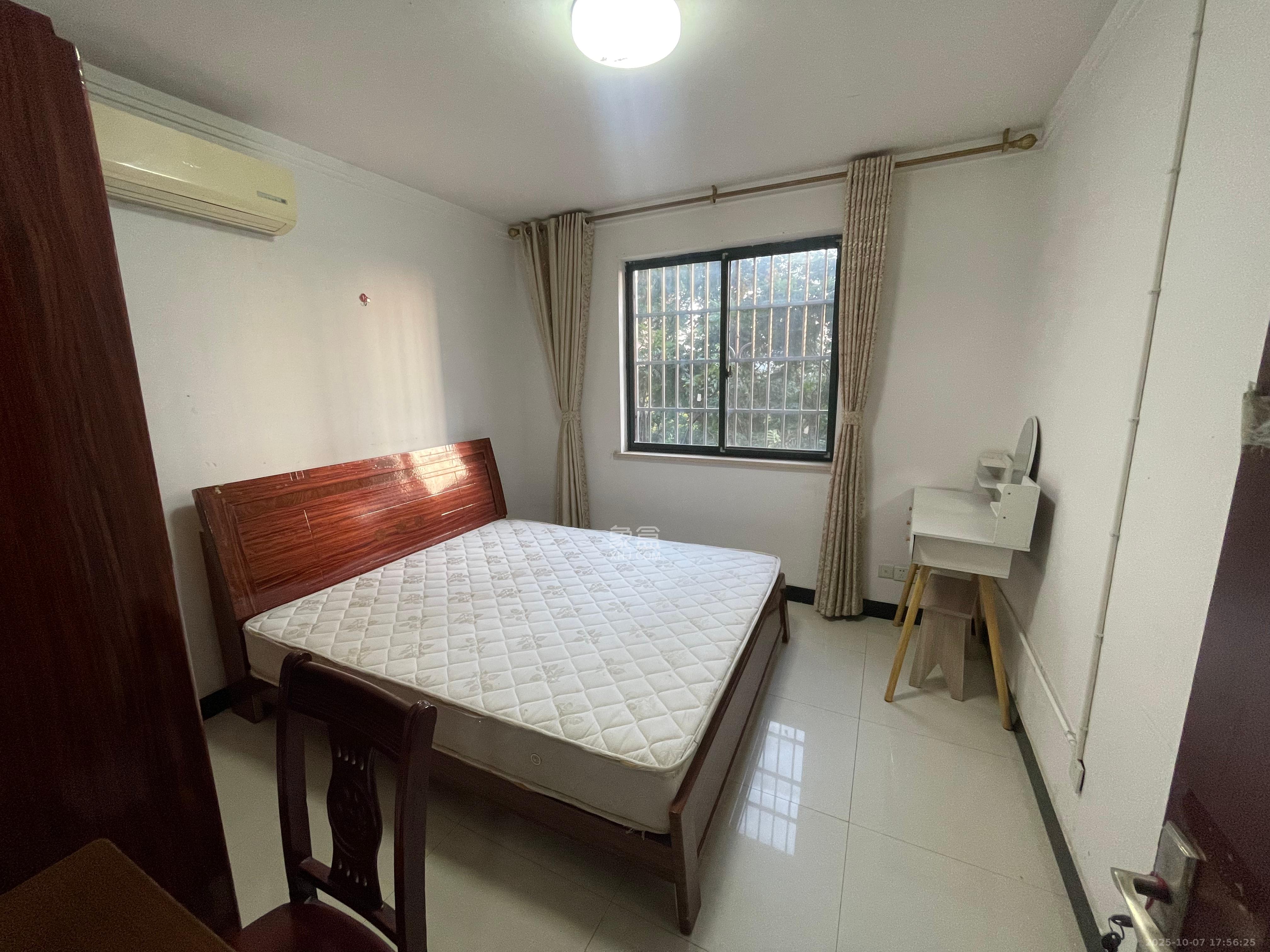 诚兴园  2室2厅1卫    1800.0元/月 诚兴园  2室2厅1卫    1800.0元/月室内图