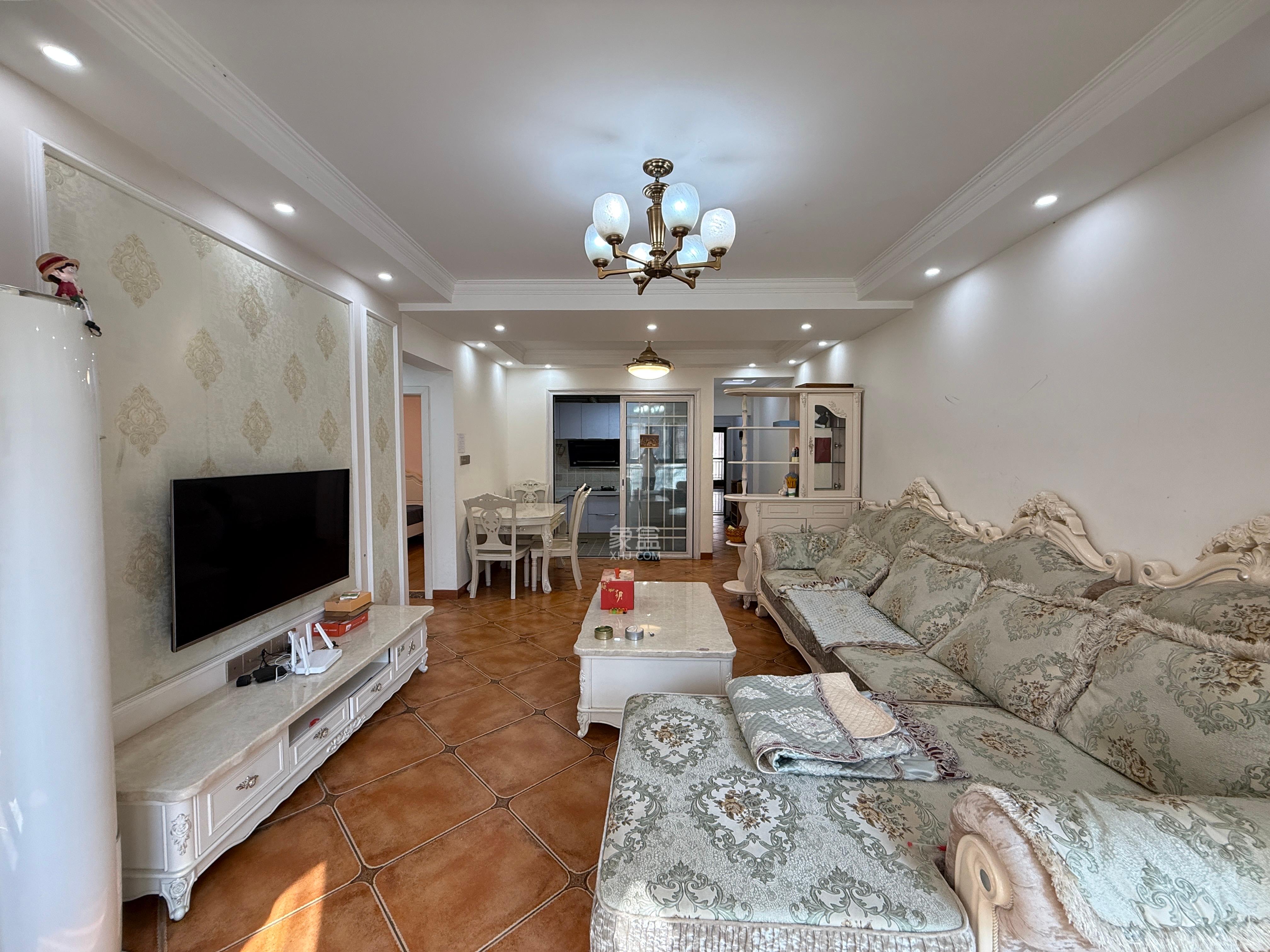 盛地尊域  2室1厅1卫    1800.0元/月