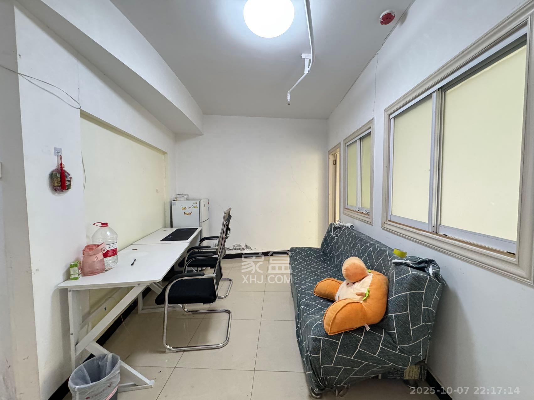 湖韵佳苑  2室2厅1卫    1600.0元/月