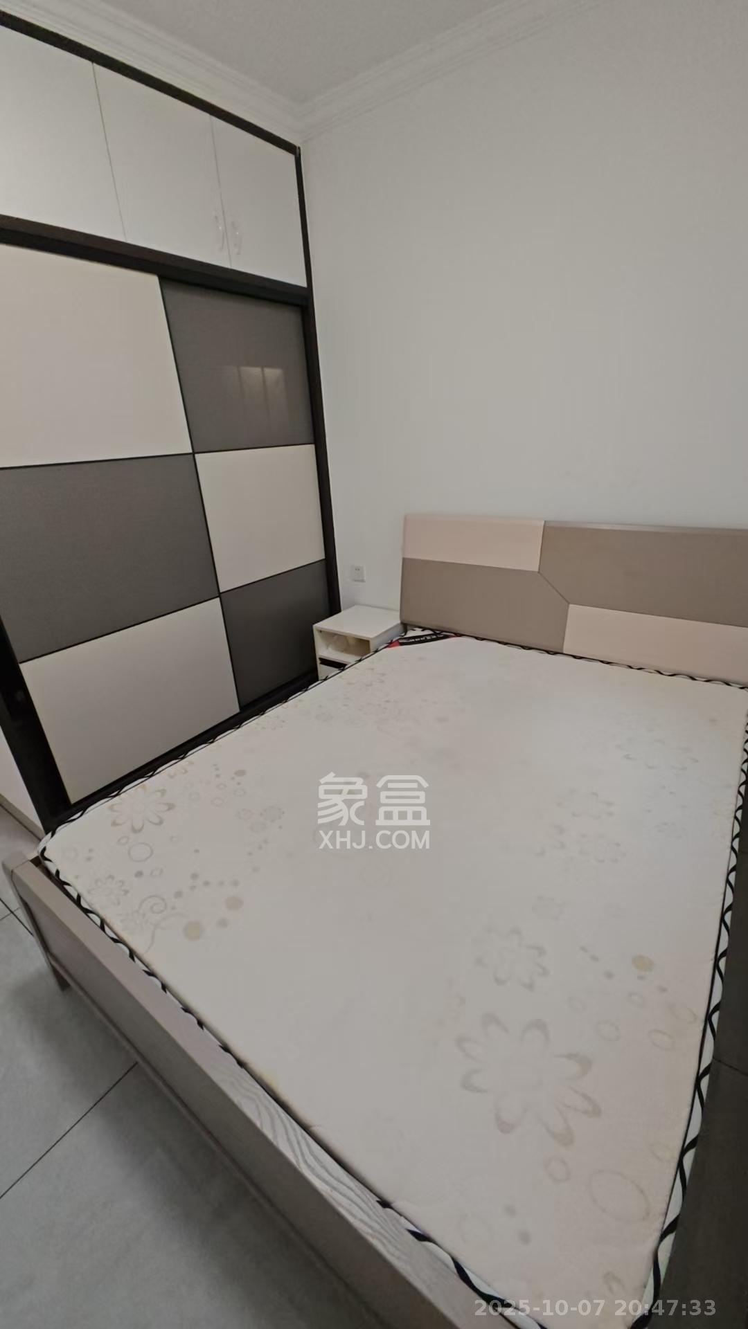 中城苑  2室1厅1卫    2200.0元/月室内图