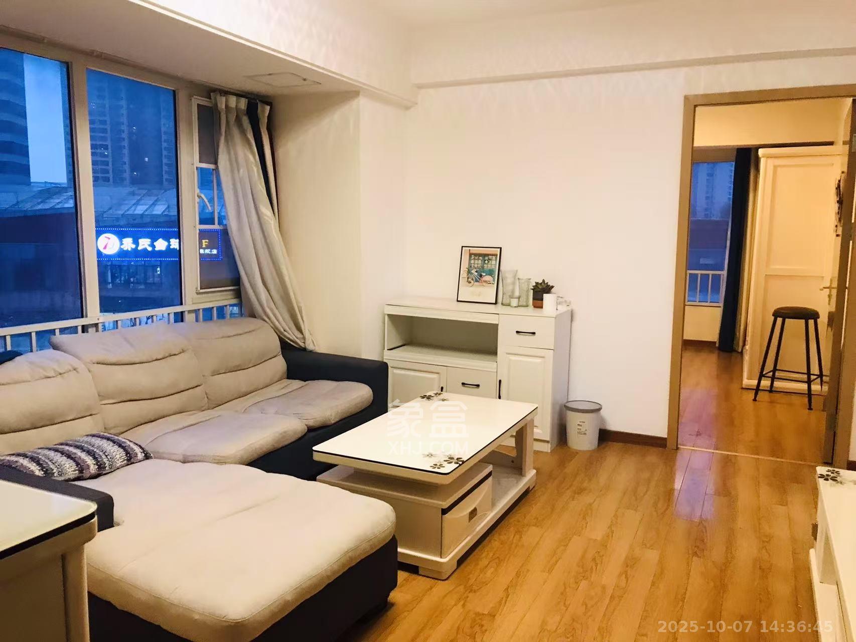 北辰三角洲E3区  1室1厅1卫    2300.0元/月 北辰三角洲E3区  1室1厅1卫    2300.0元/月室内图