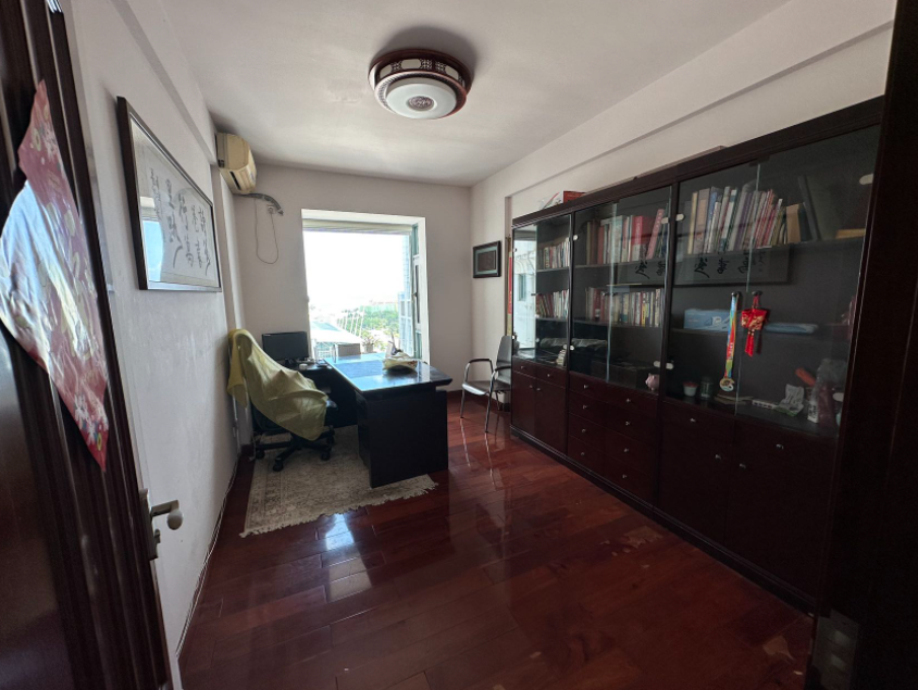 置地花园 4室2厅2卫 4300.0元/月 置地花园 4室2厅2卫 4300.0元/月室内图