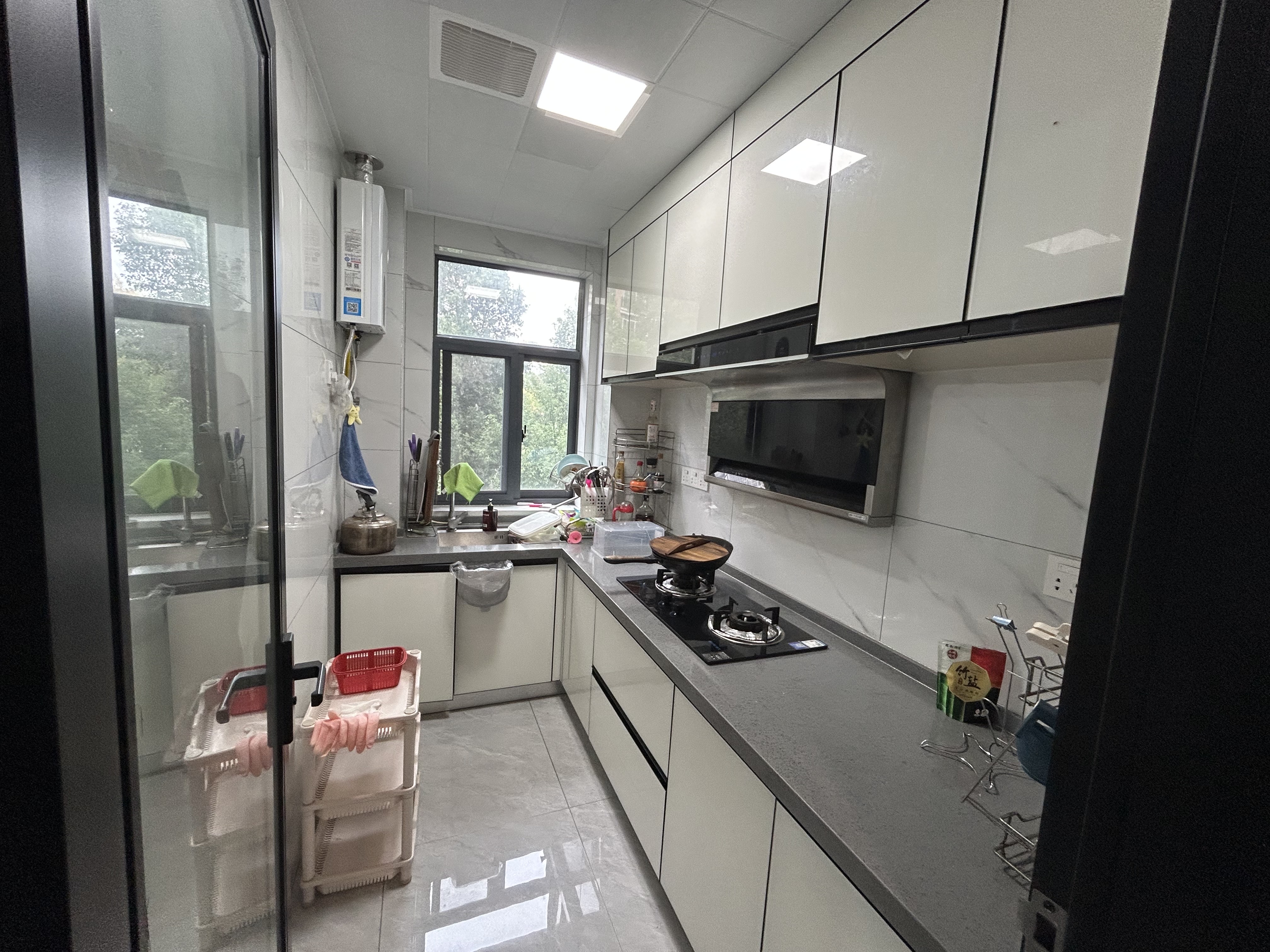 学府花园（文苑瑞景）  3室2厅1卫    48.8万客厅