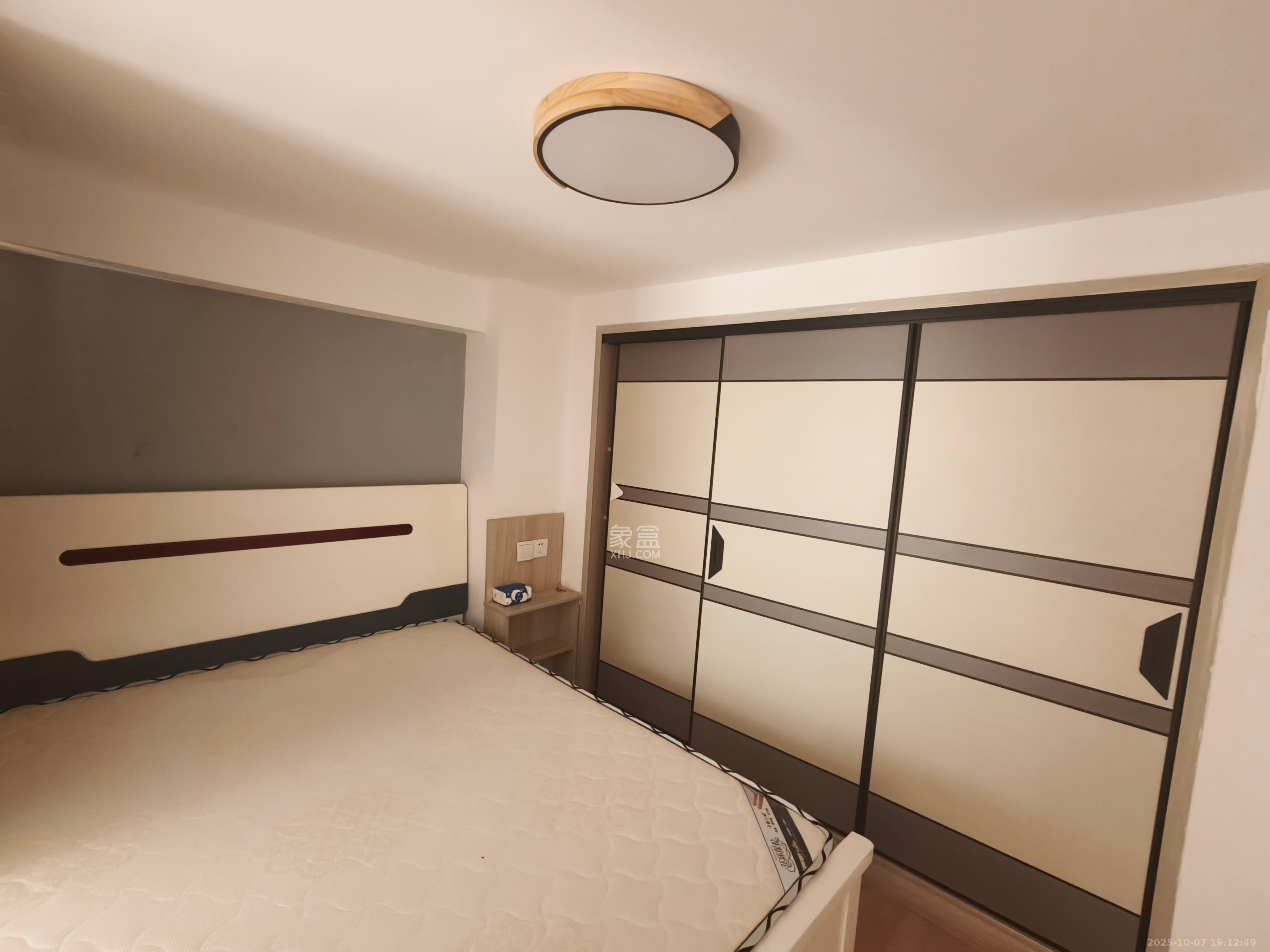 海伦春天 2室1厅1卫 1800.0元/月 海伦春天 2室1厅1卫 1800.0元/月室内图