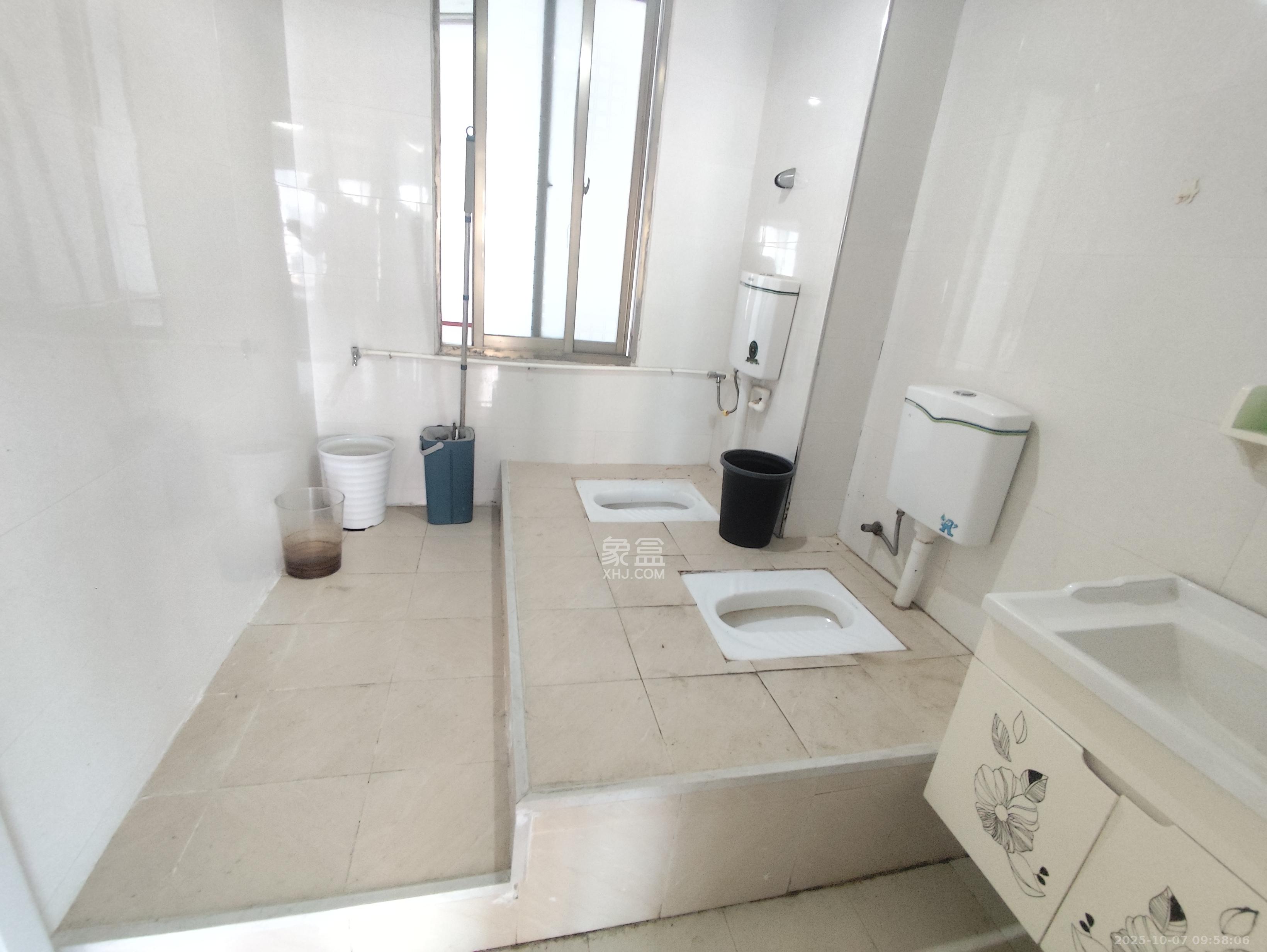 湖南财富中心  3室2厅2卫    4500.0元/月 湖南财富中心  3室2厅2卫    4500.0元/月室内图