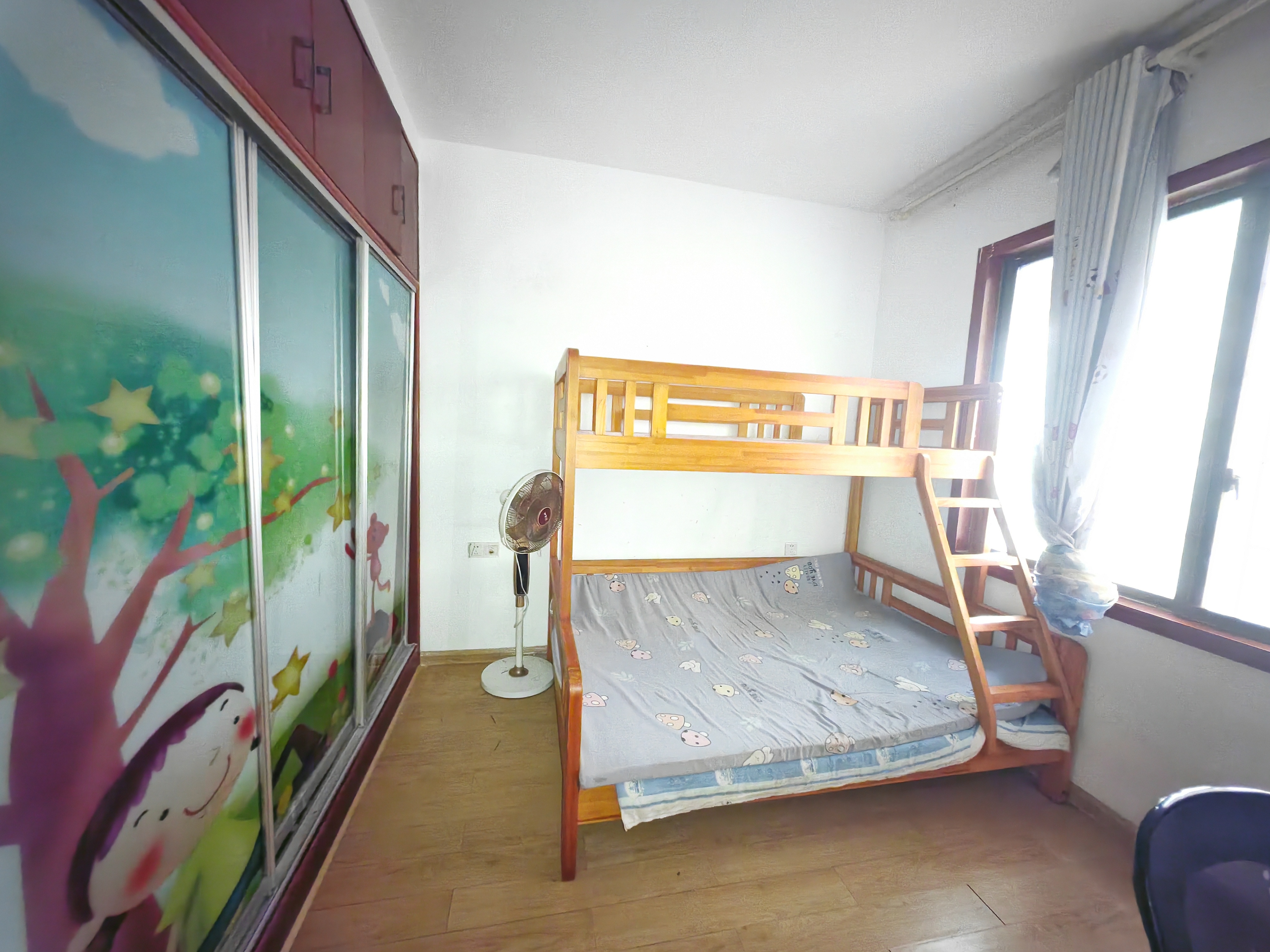 百花好望角  2室2厅1卫    1200.0元/月室内图