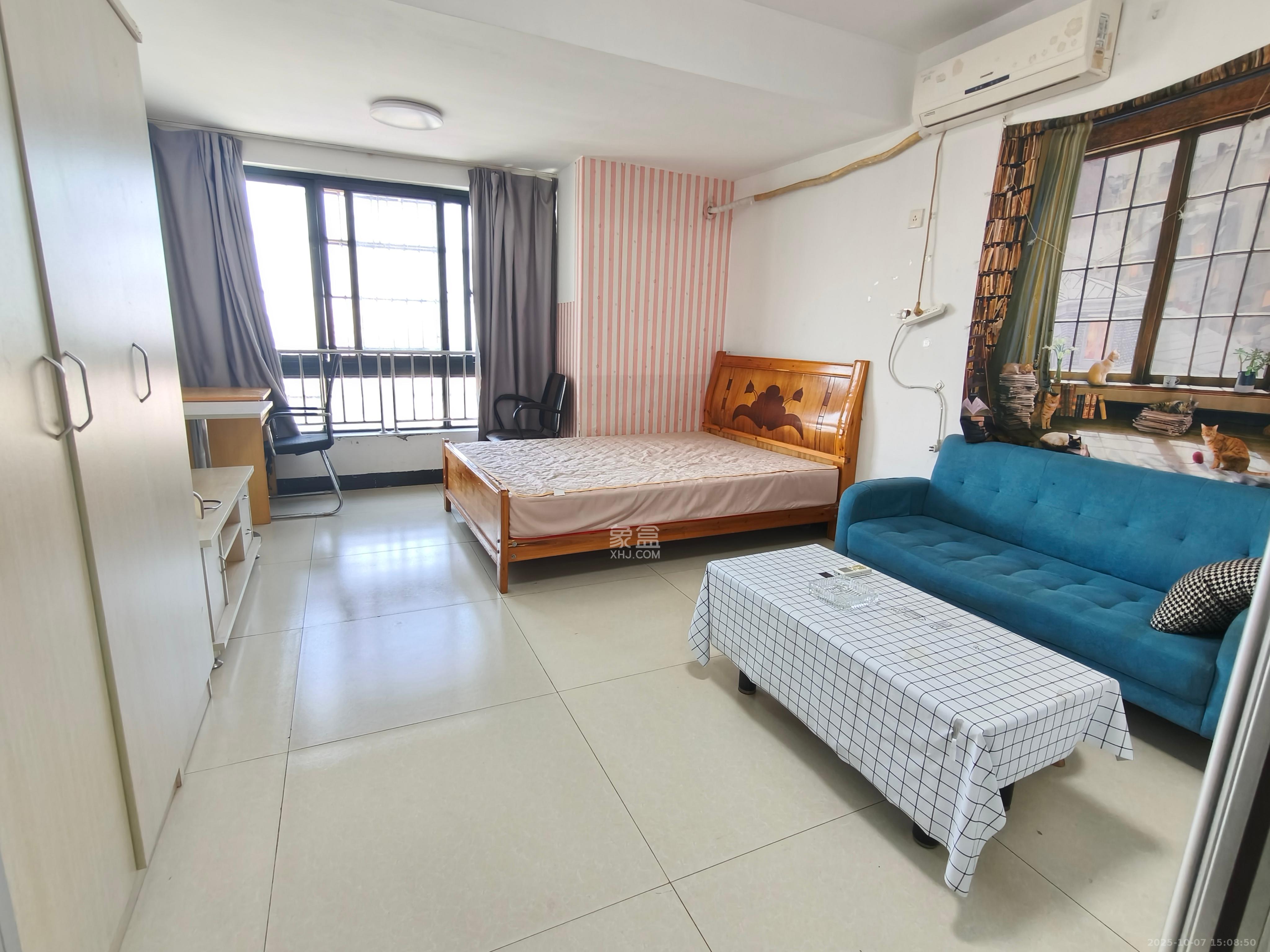 星沙派  1室1厅1卫    800.0元/月