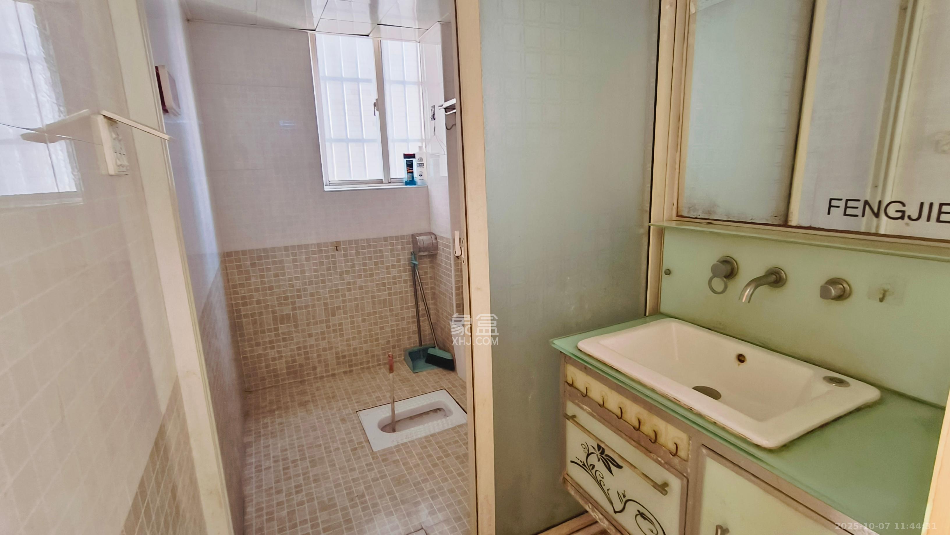 紫晶城  2室2厅1卫    1500.0元/月 紫晶城  2室2厅1卫    1500.0元/月室内图