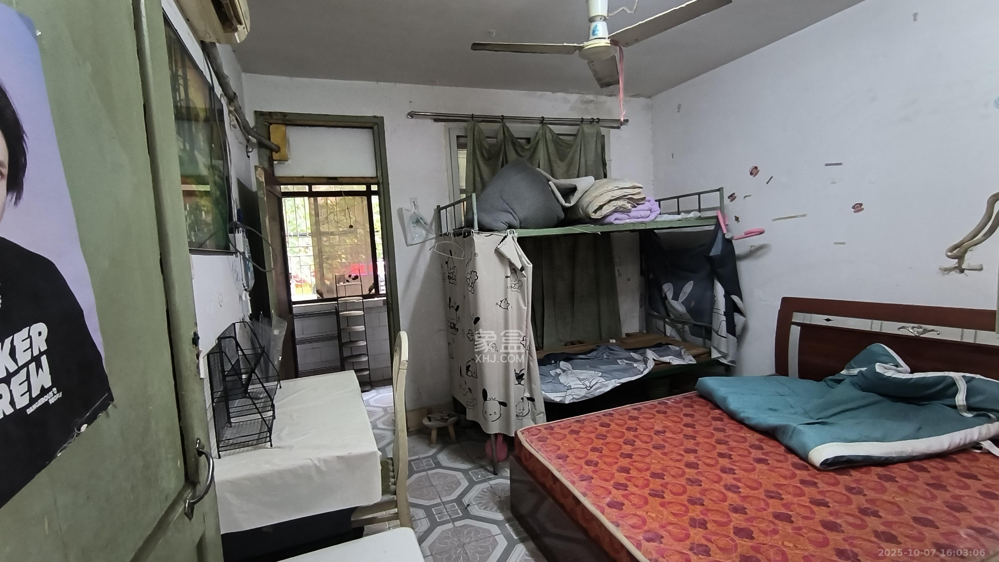 红旗区机械研究所宿舍  4室1厅1卫    1600.0元/月室内图