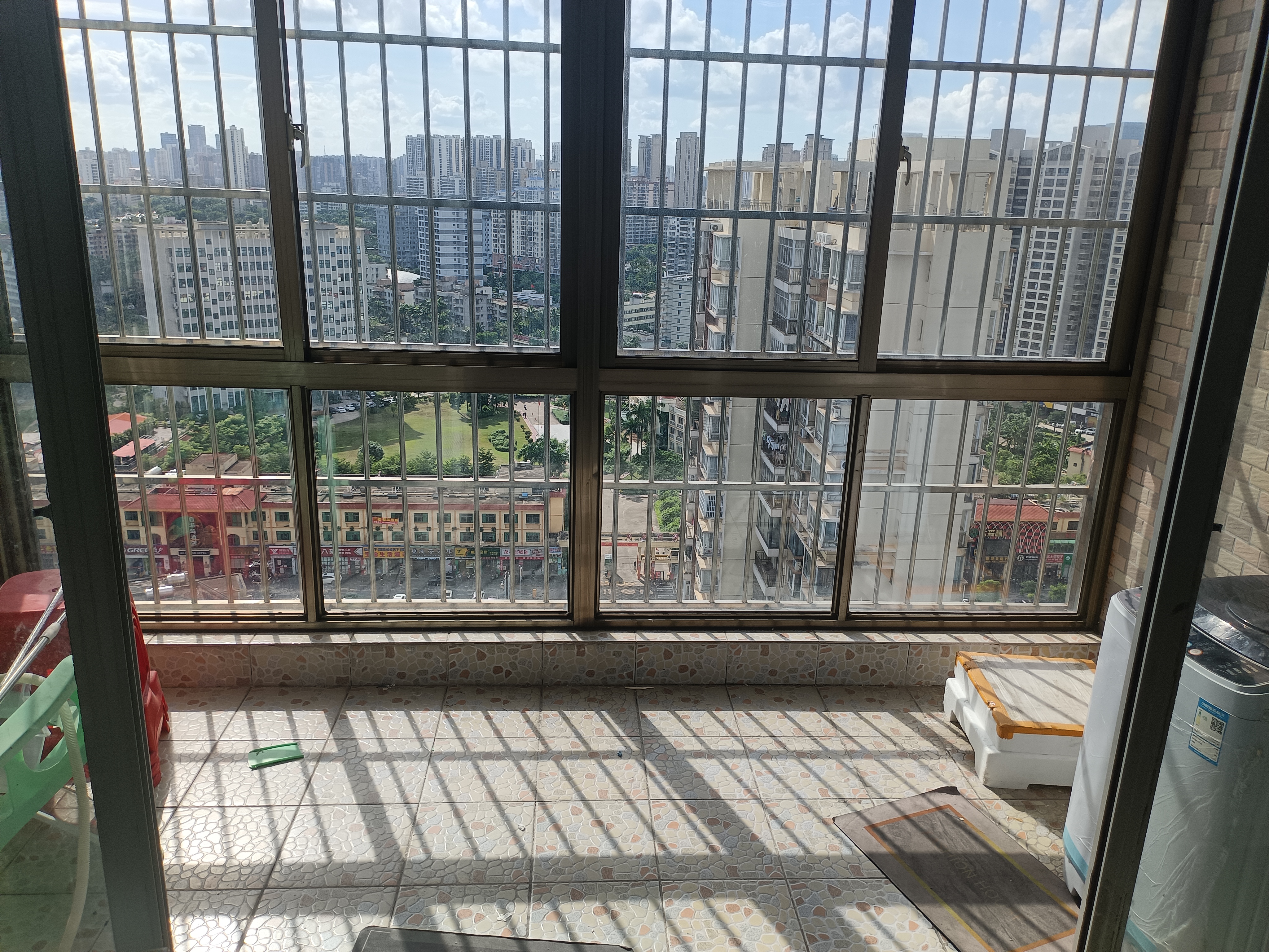 工商学院教工宿舍  3室2厅2卫    2100.0元/月 工商学院教工宿舍  3室2厅2卫    2100.0元/月室内图