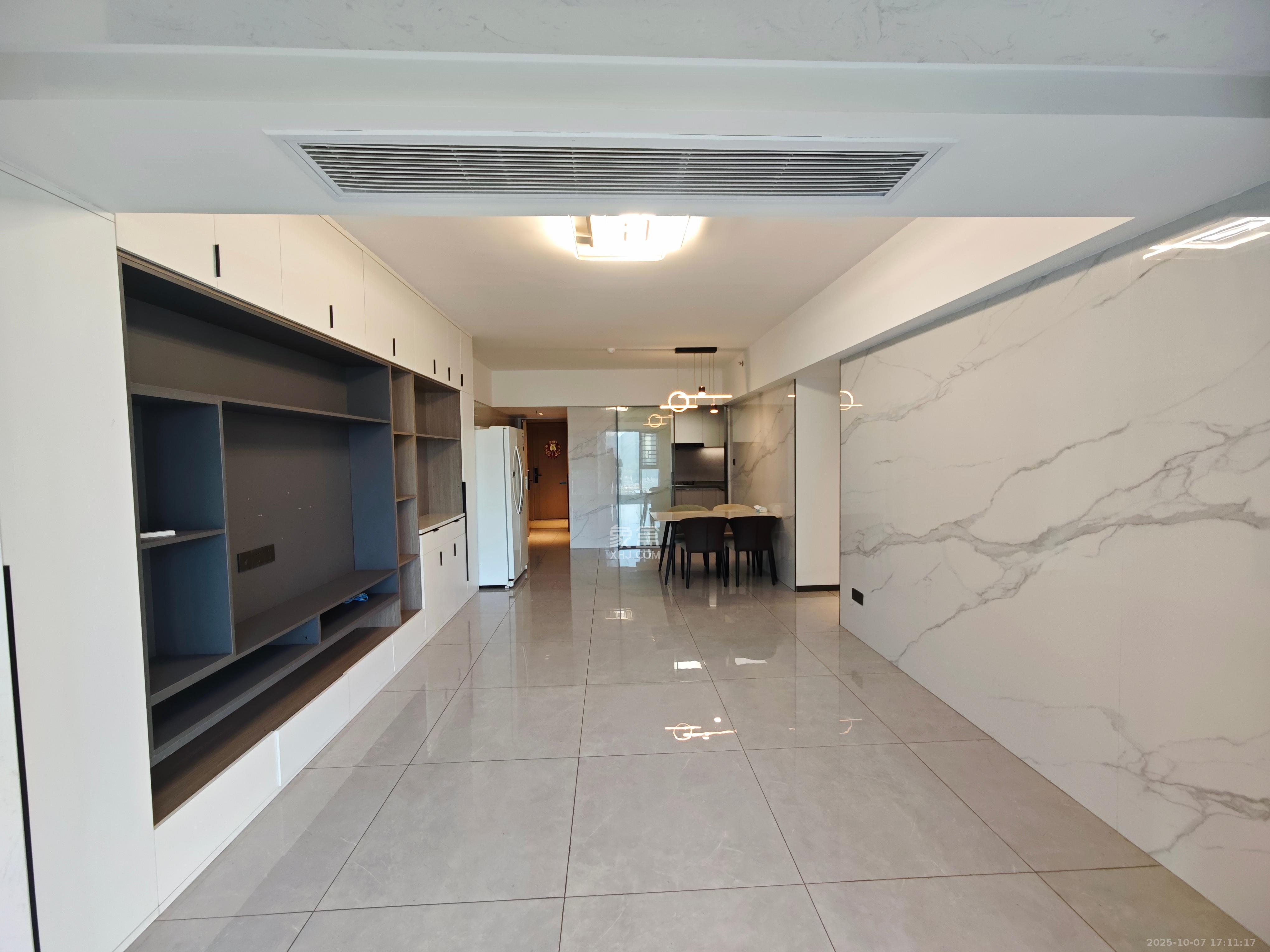 时代梅溪领峰  3室2厅2卫    3500.0元/月 时代梅溪领峰  3室2厅2卫    3500.0元/月室内图1