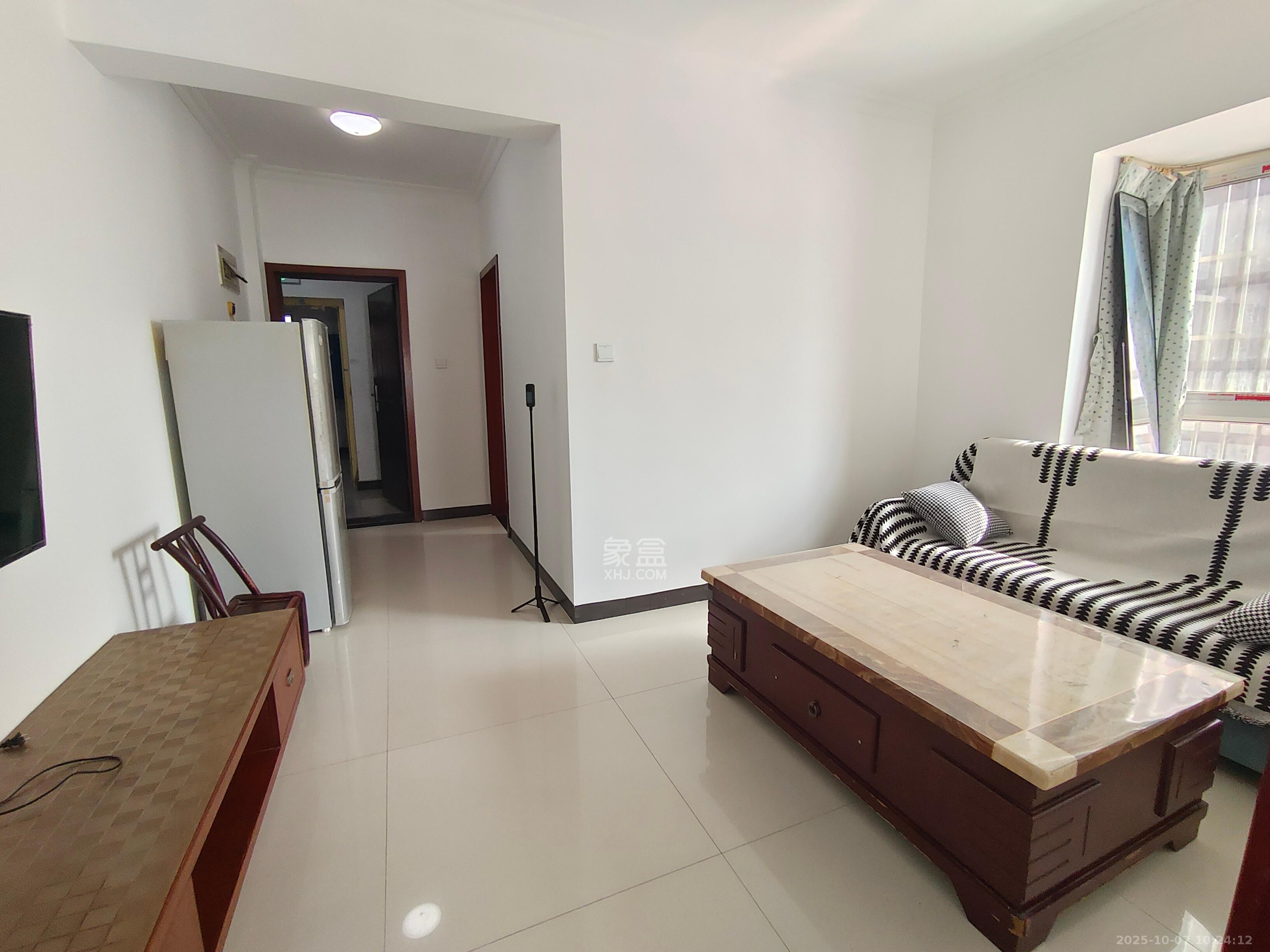 金石蓉园 1室1厅1卫 1400.0元/月 金石蓉园 1室1厅1卫 1400.0元/月室内图