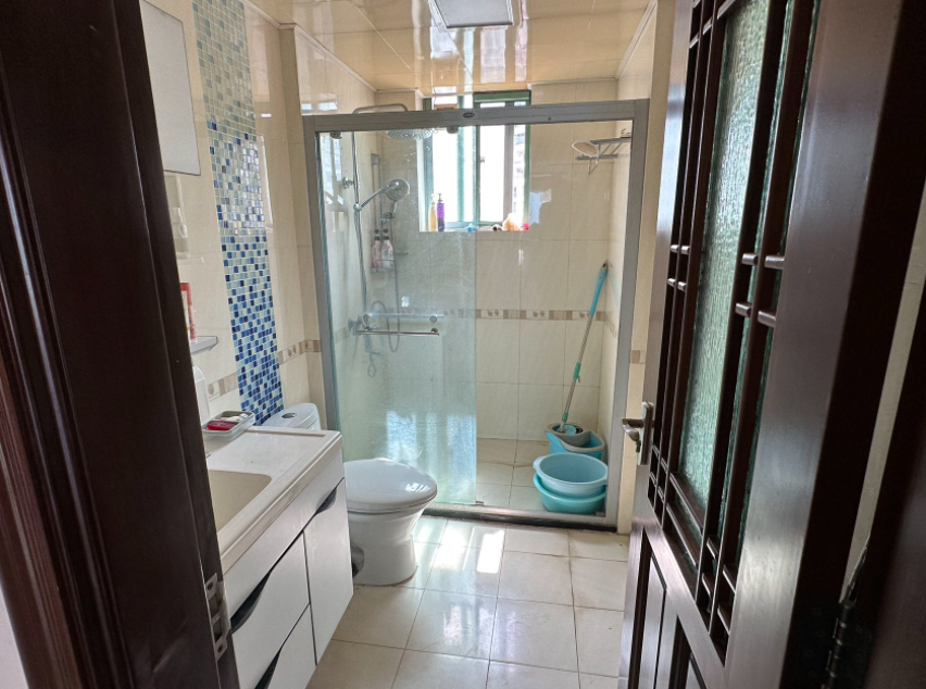 置地花园 4室2厅2卫 4300.0元/月 置地花园 4室2厅2卫 4300.0元/月室内图