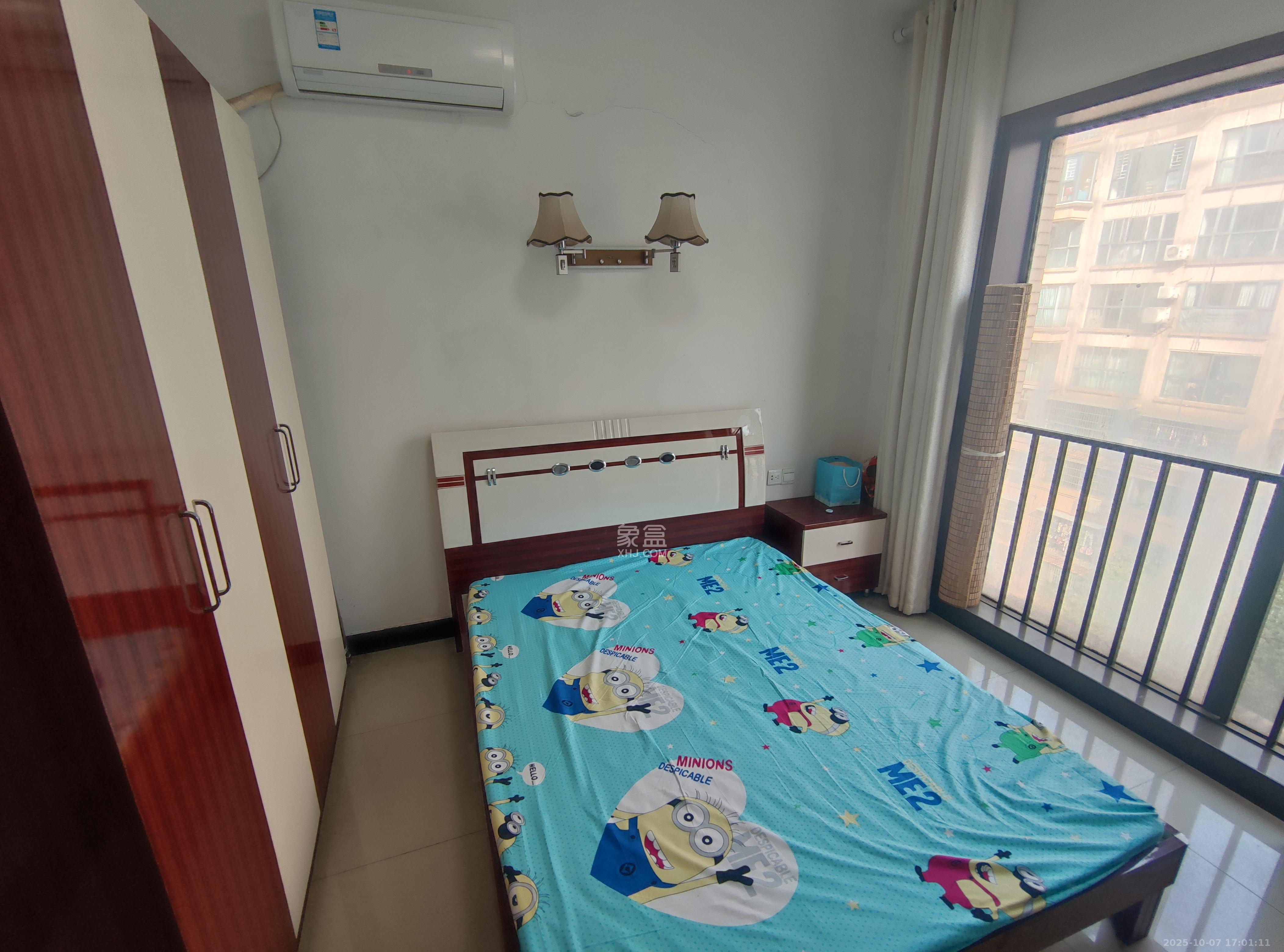 中城丽景香山园 3室2厅1卫 2600.0元/月 中城丽景香山园 3室2厅1卫 2600.0元/月室内图