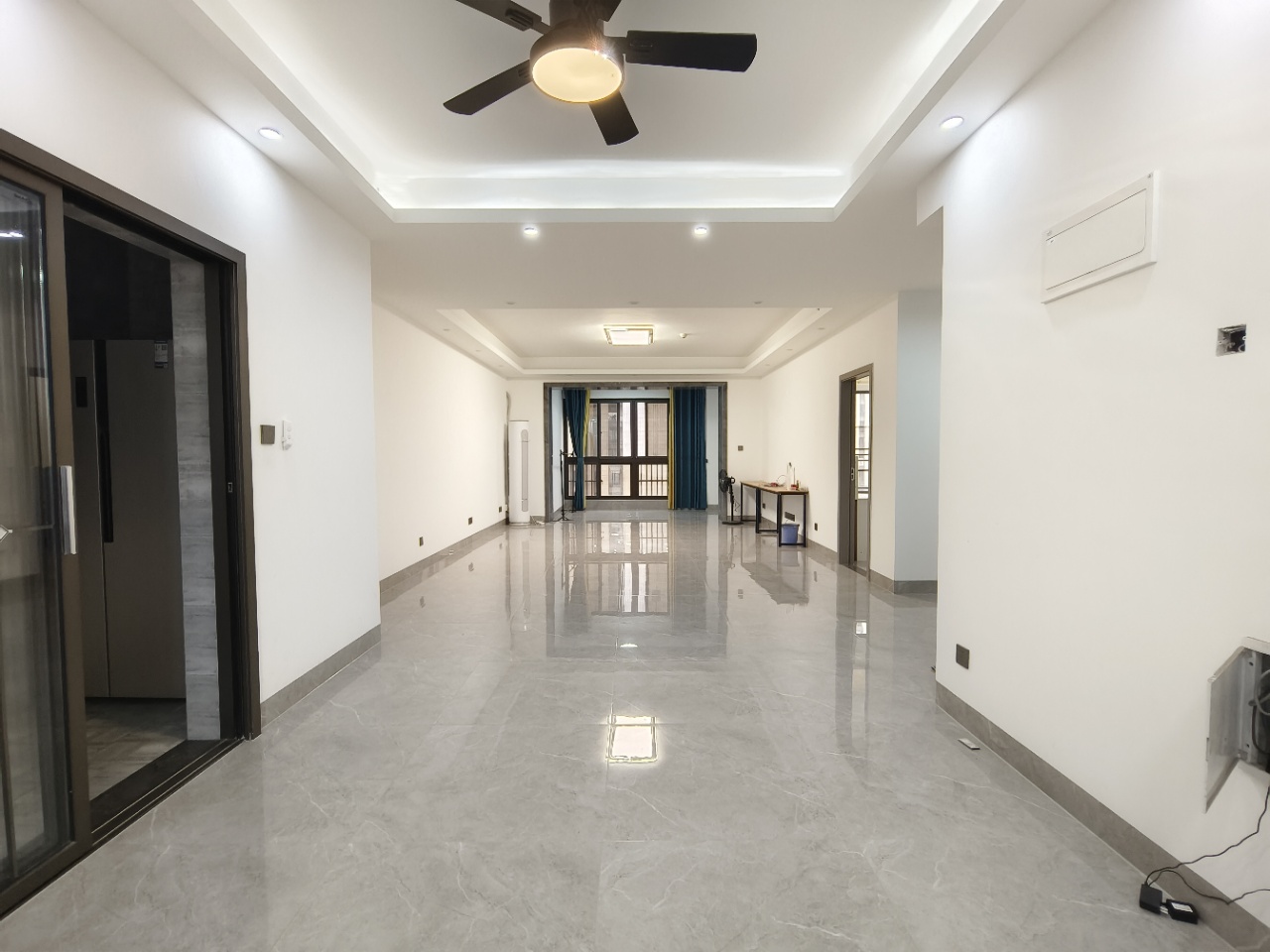 海航豪庭南苑 4室2厅2卫 6500.0元/月 海航豪庭南苑 4室2厅2卫 6500.0元/月室内图