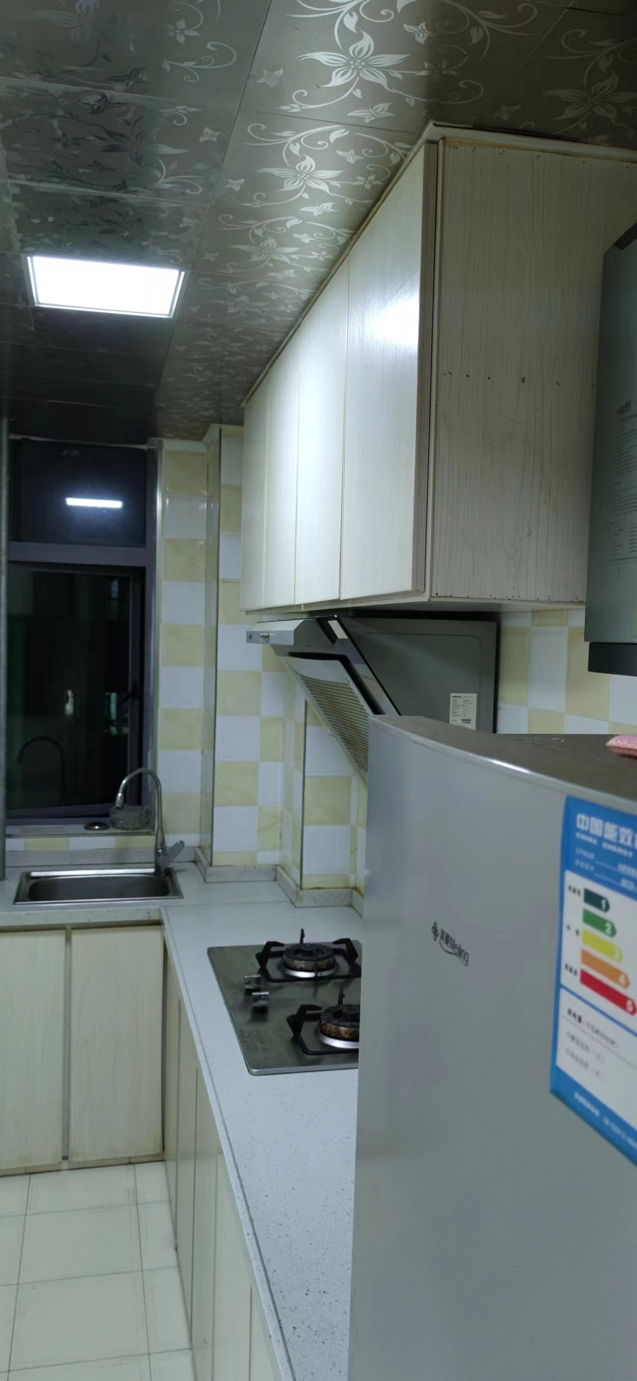 鹏利广场  1室1厅1卫    1200.0元/月 鹏利广场  1室1厅1卫    1200.0元/月室内图