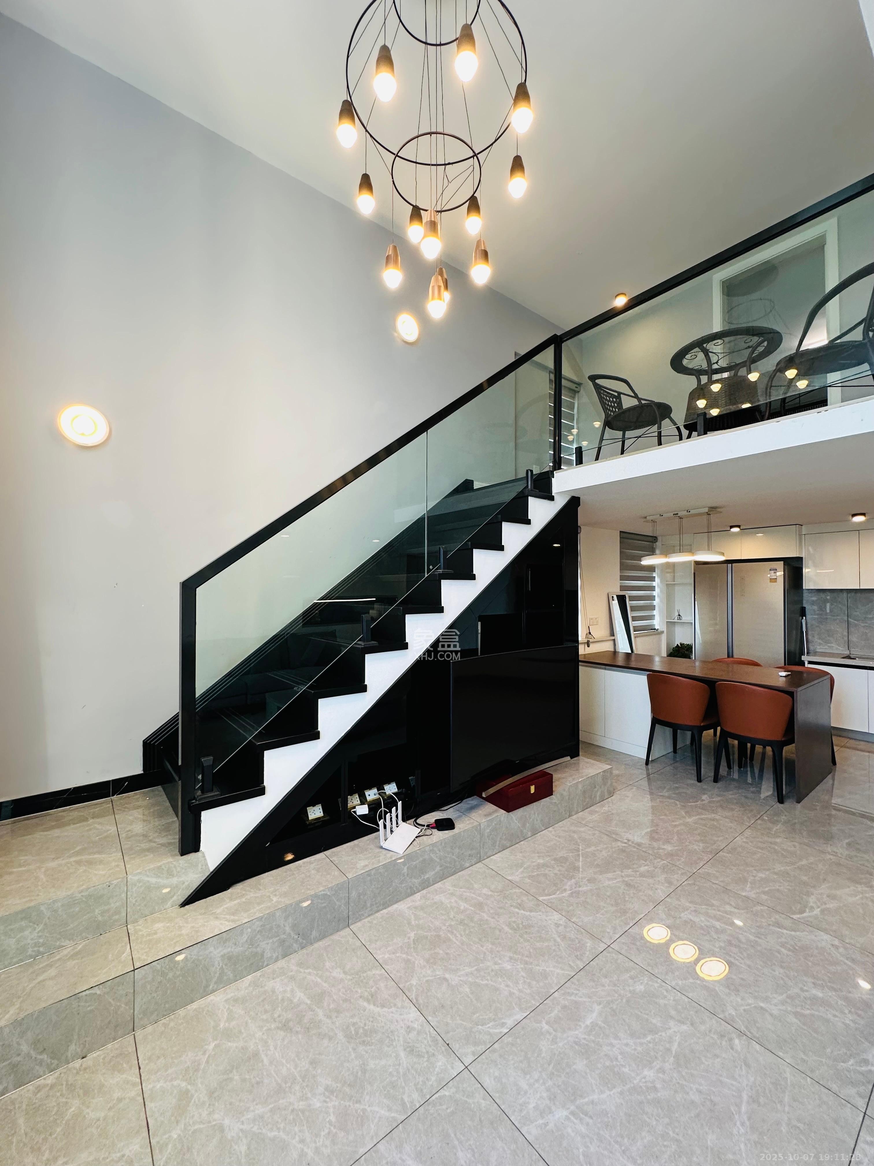 达美溪湖湾  2室2厅1卫    3500.0元/月室内图