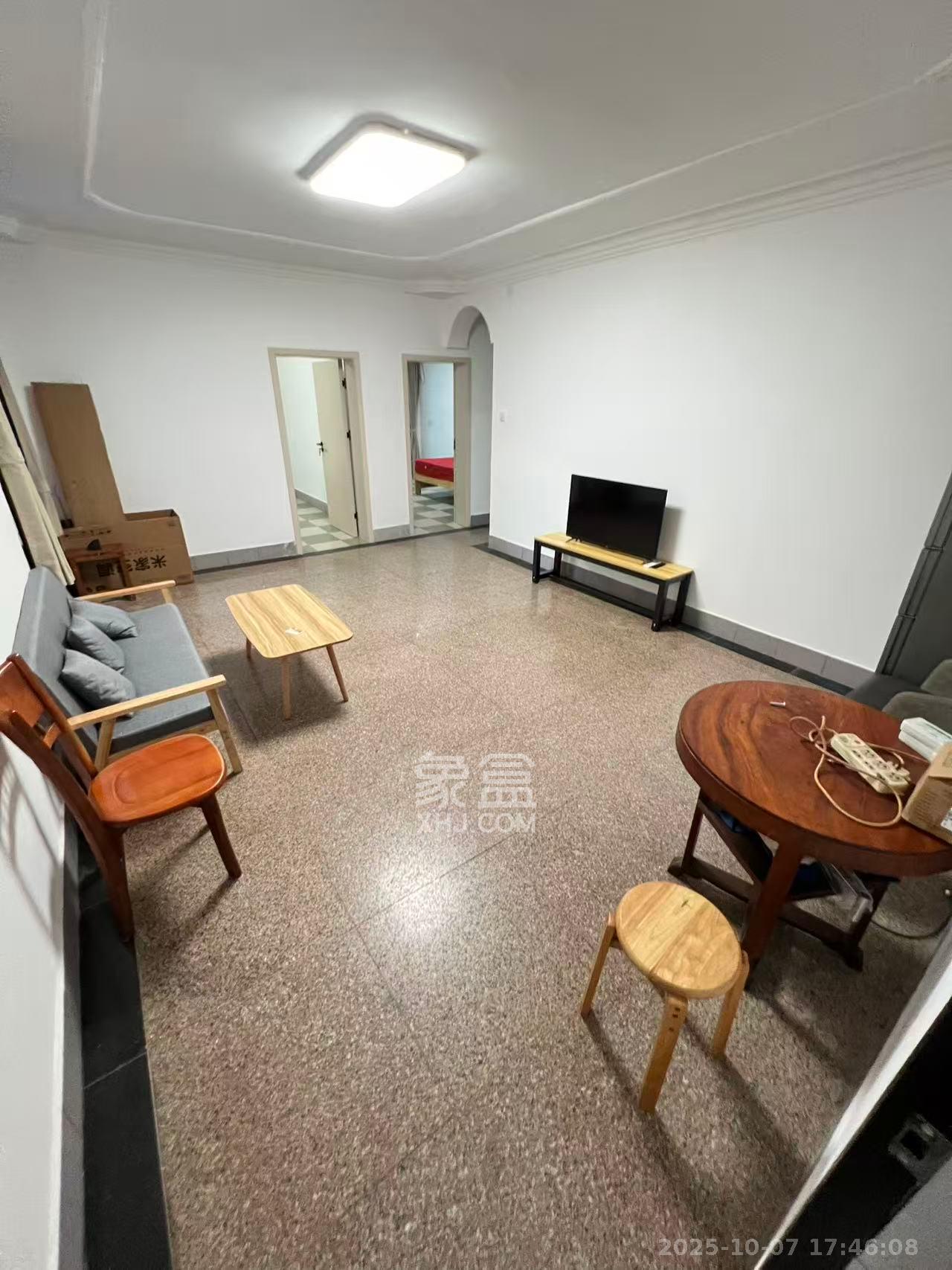 富雅坪社区（红墙巷）  3室2厅1卫    2200.0元/月室内图