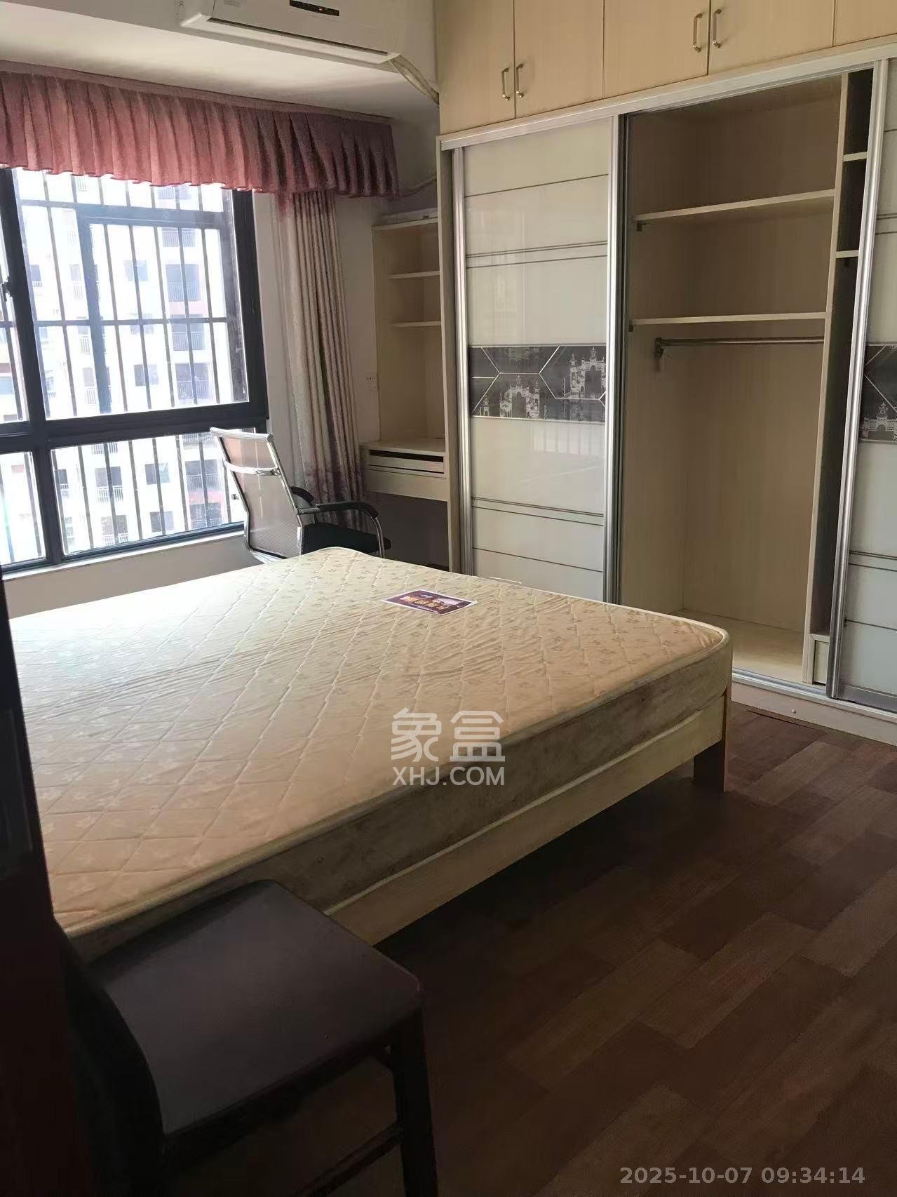 海德公园  4室2厅2卫    2300.0元/月 海德公园  4室2厅2卫    2300.0元/月室内图