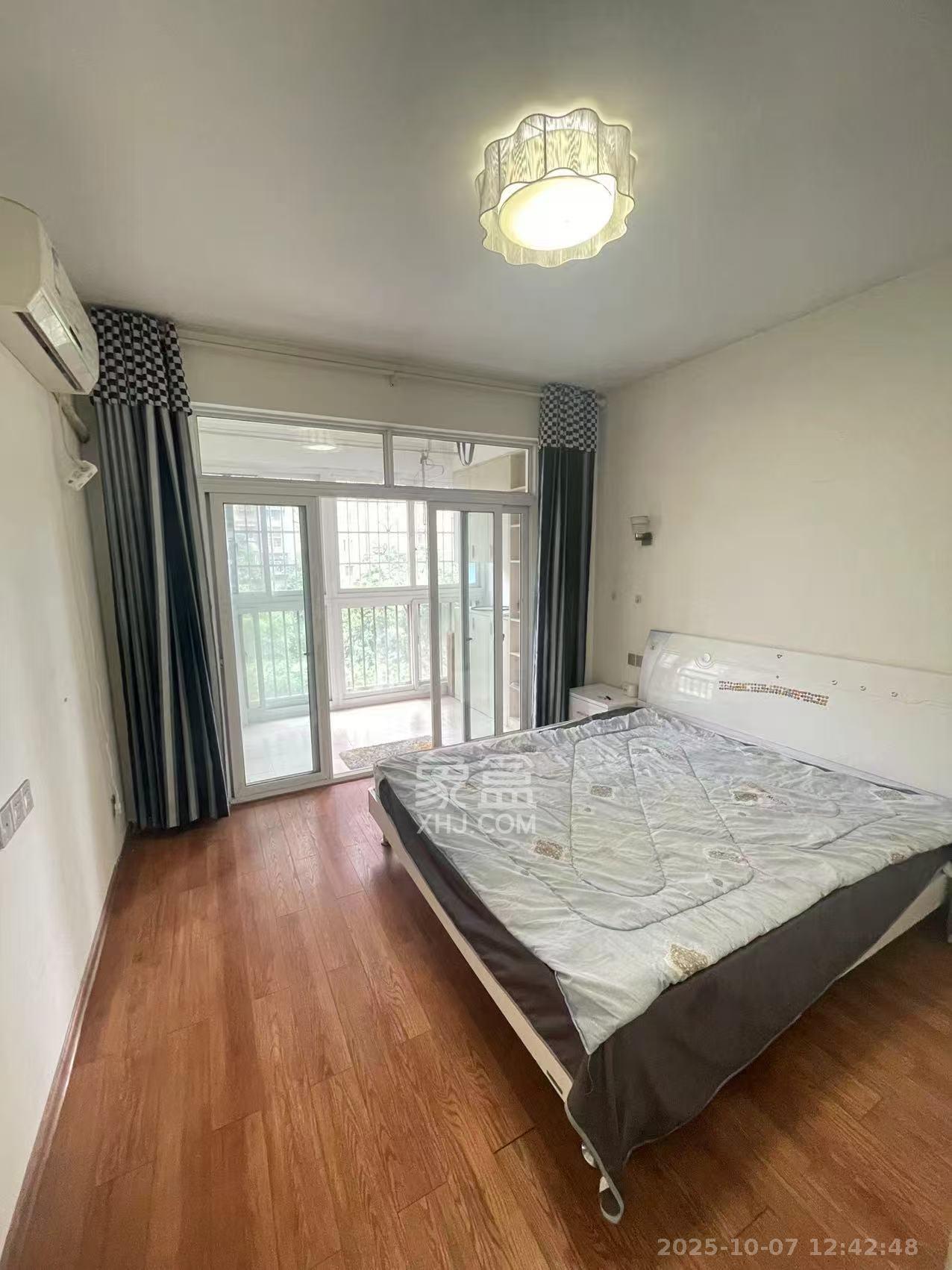 东业苹果社区  2室2厅1卫    1600.0元/月室内图