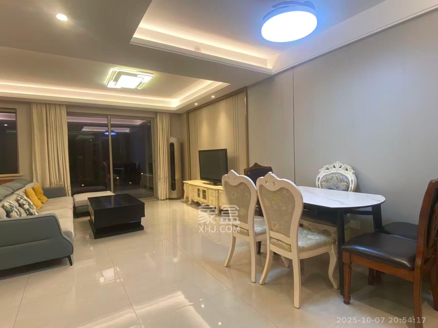 梅溪湖金茂湾 3室2厅2卫 4000.0元/月 梅溪湖金茂湾 3室2厅2卫 4000.0元/月室内图