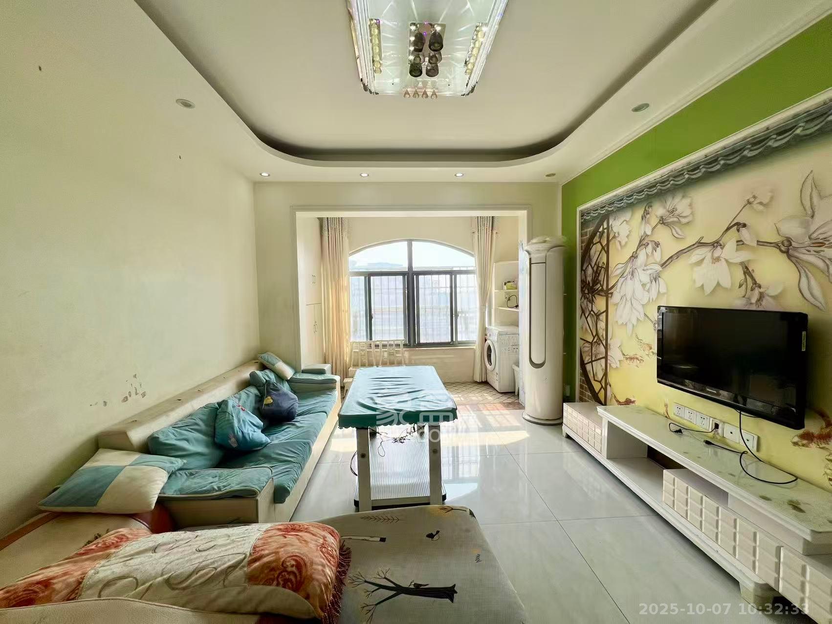 钱隆世家 3室2厅1卫 2300.0元/月 钱隆世家 3室2厅1卫 2300.0元/月室内图