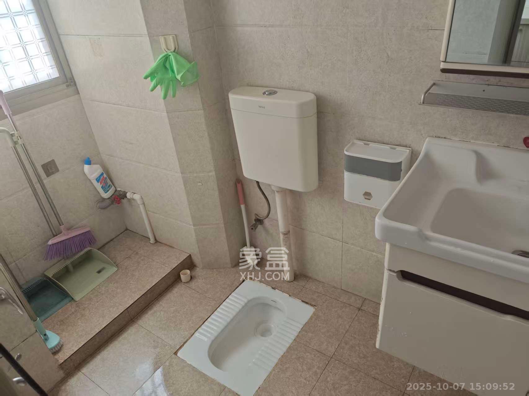 静谧园  3室1厅1卫    1800.0元/月 静谧园  3室1厅1卫    1800.0元/月室内图