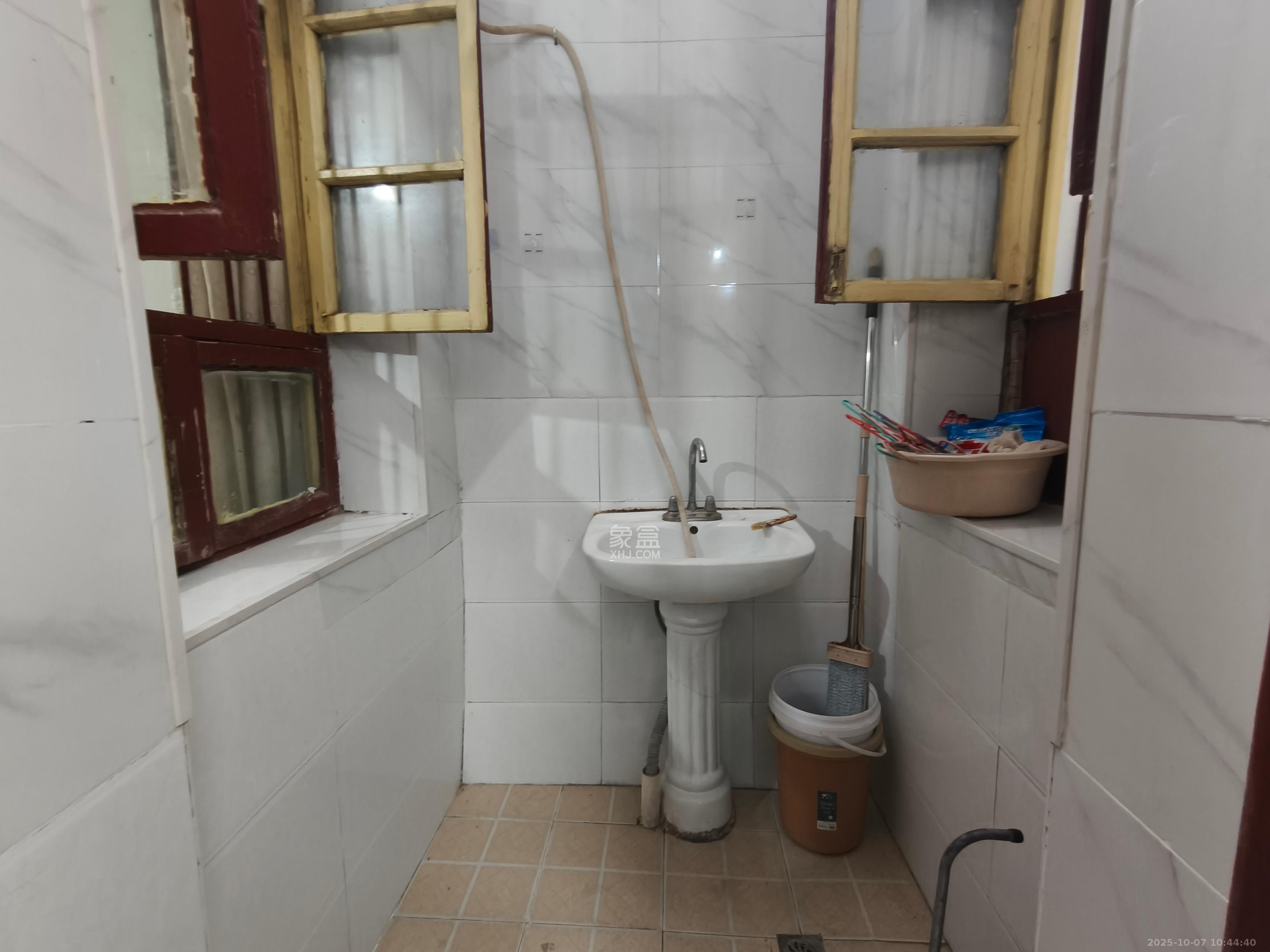 蔡锷北路散盘 2室1厅1卫 1600.0元/月 蔡锷北路散盘 2室1厅1卫 1600.0元/月室内图