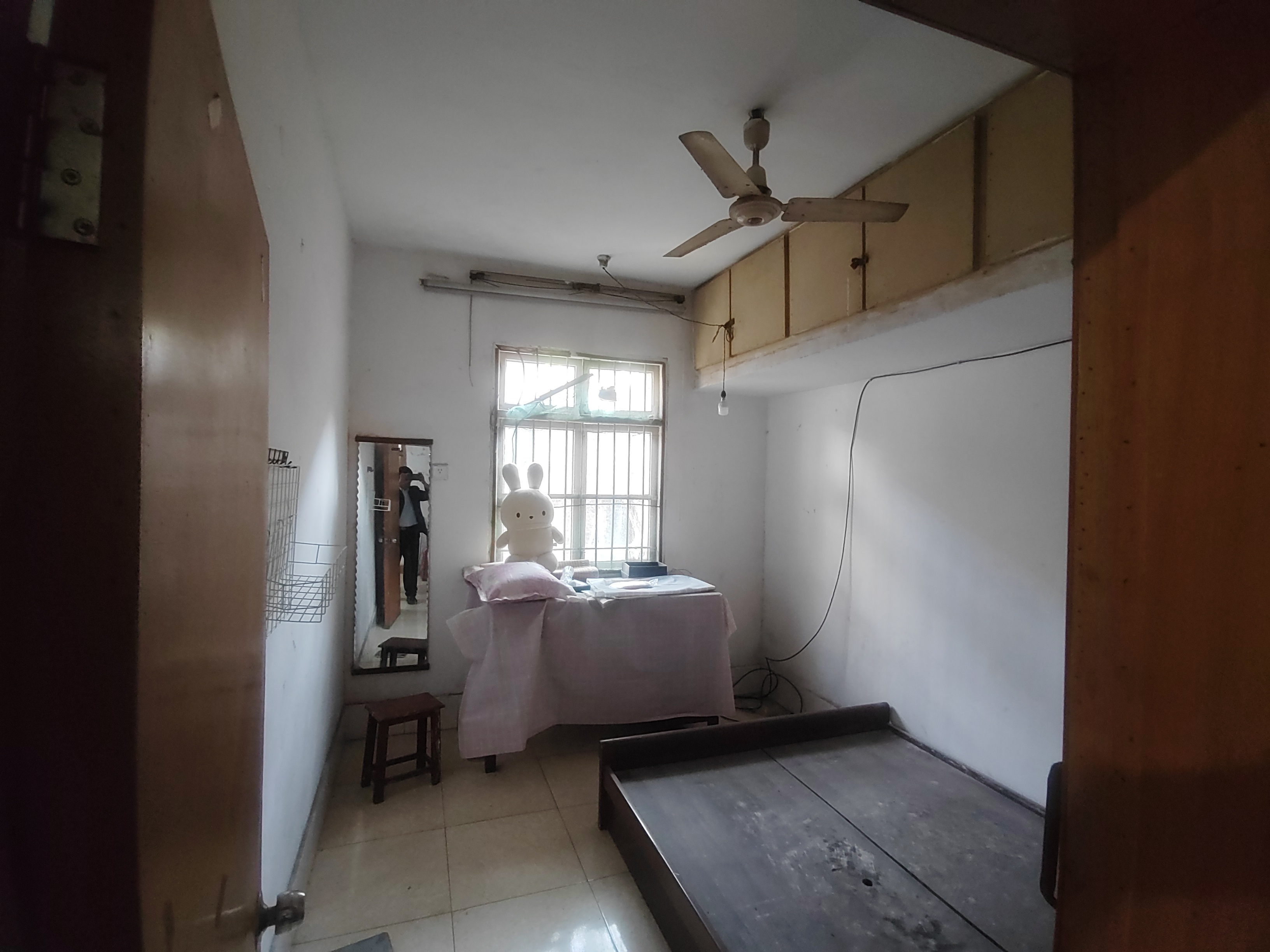 卫生局家属楼  2室2厅1卫    680.0元/月室内图