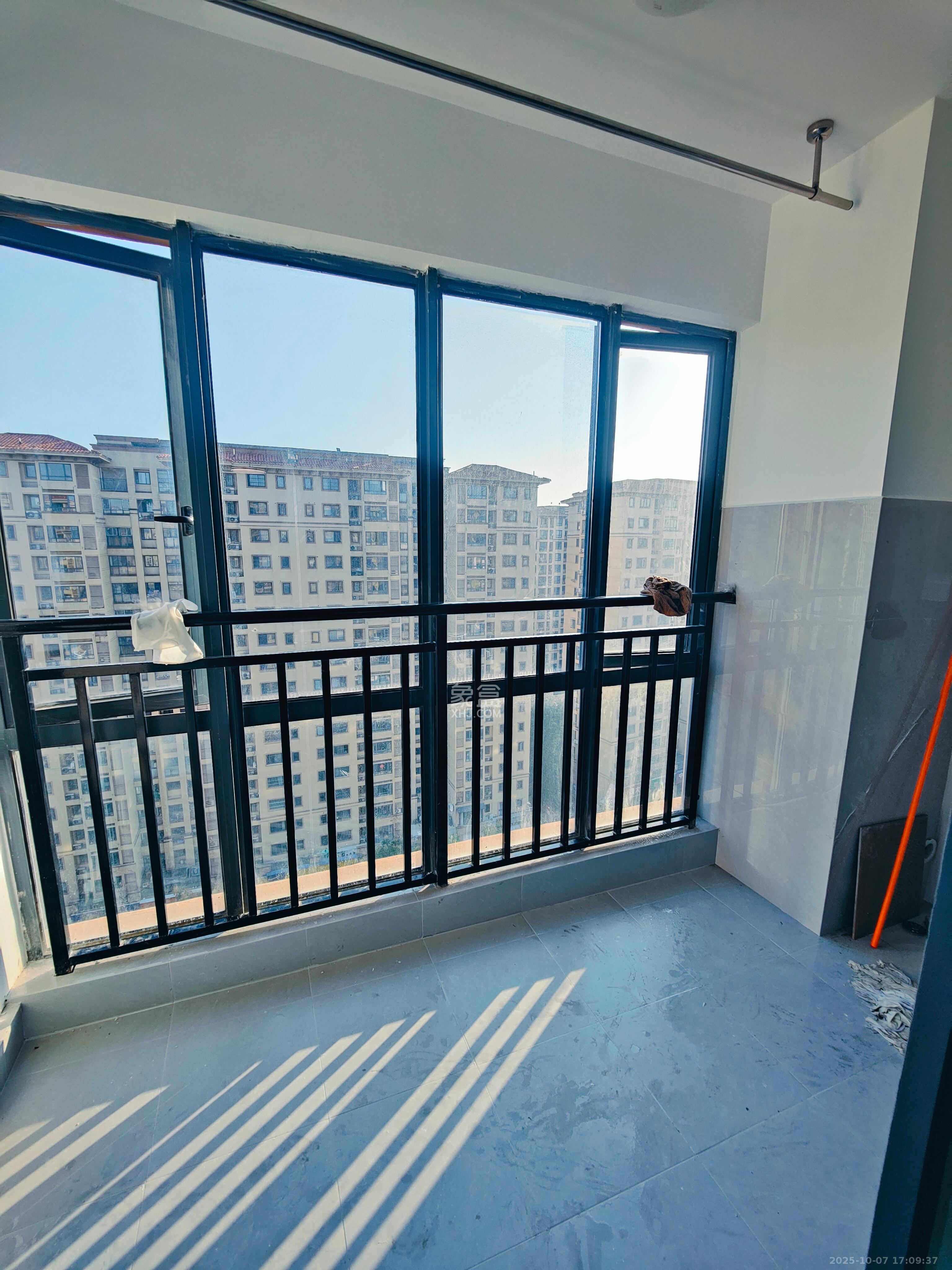 中建芙蓉嘉苑 3室2厅2卫 2300.0元/月 中建芙蓉嘉苑 3室2厅2卫 2300.0元/月室内图