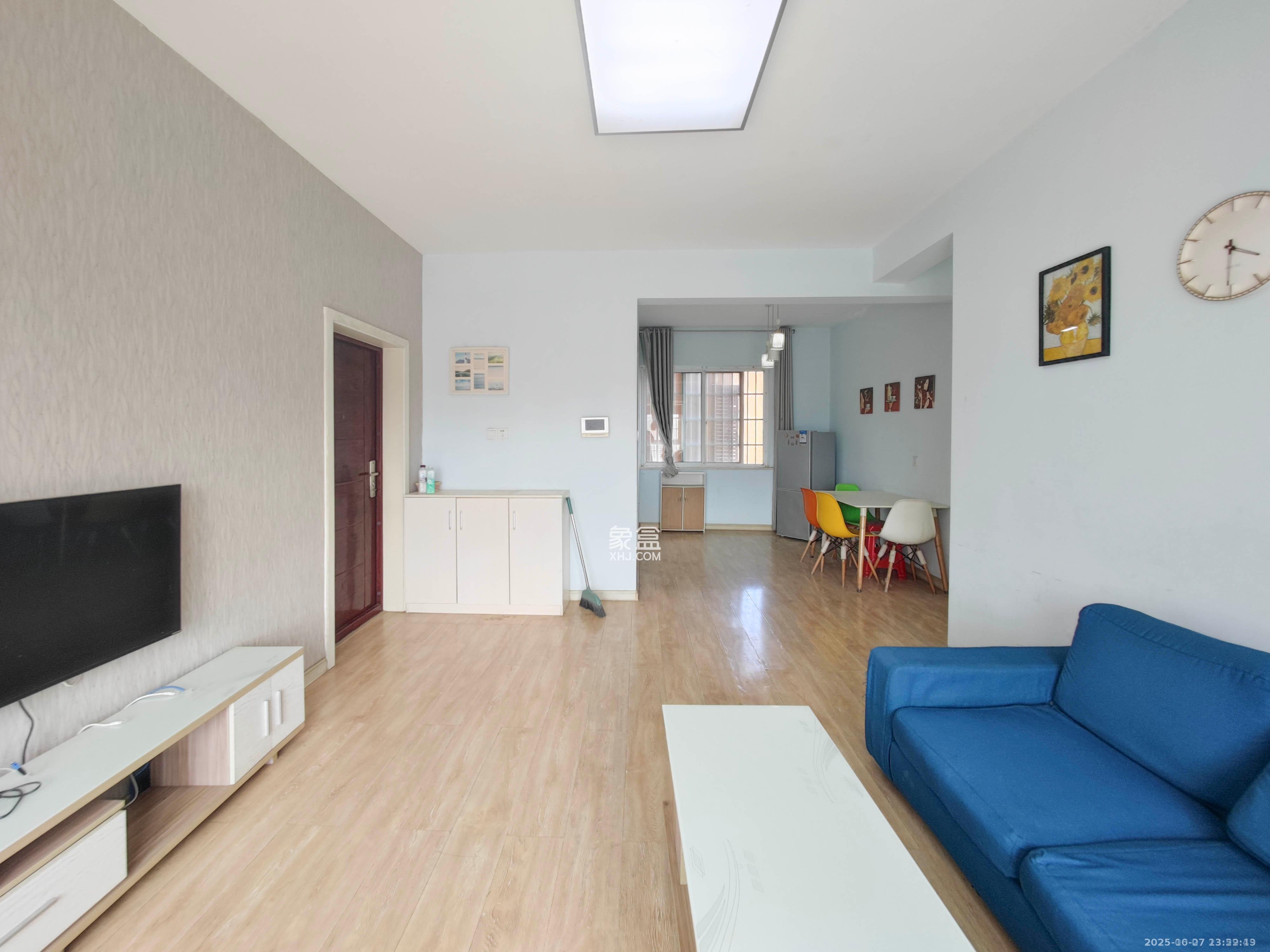 湘府十城（汇财御景湾新寓,汇财国际）  3室2厅2卫    1800.0元/月室内图