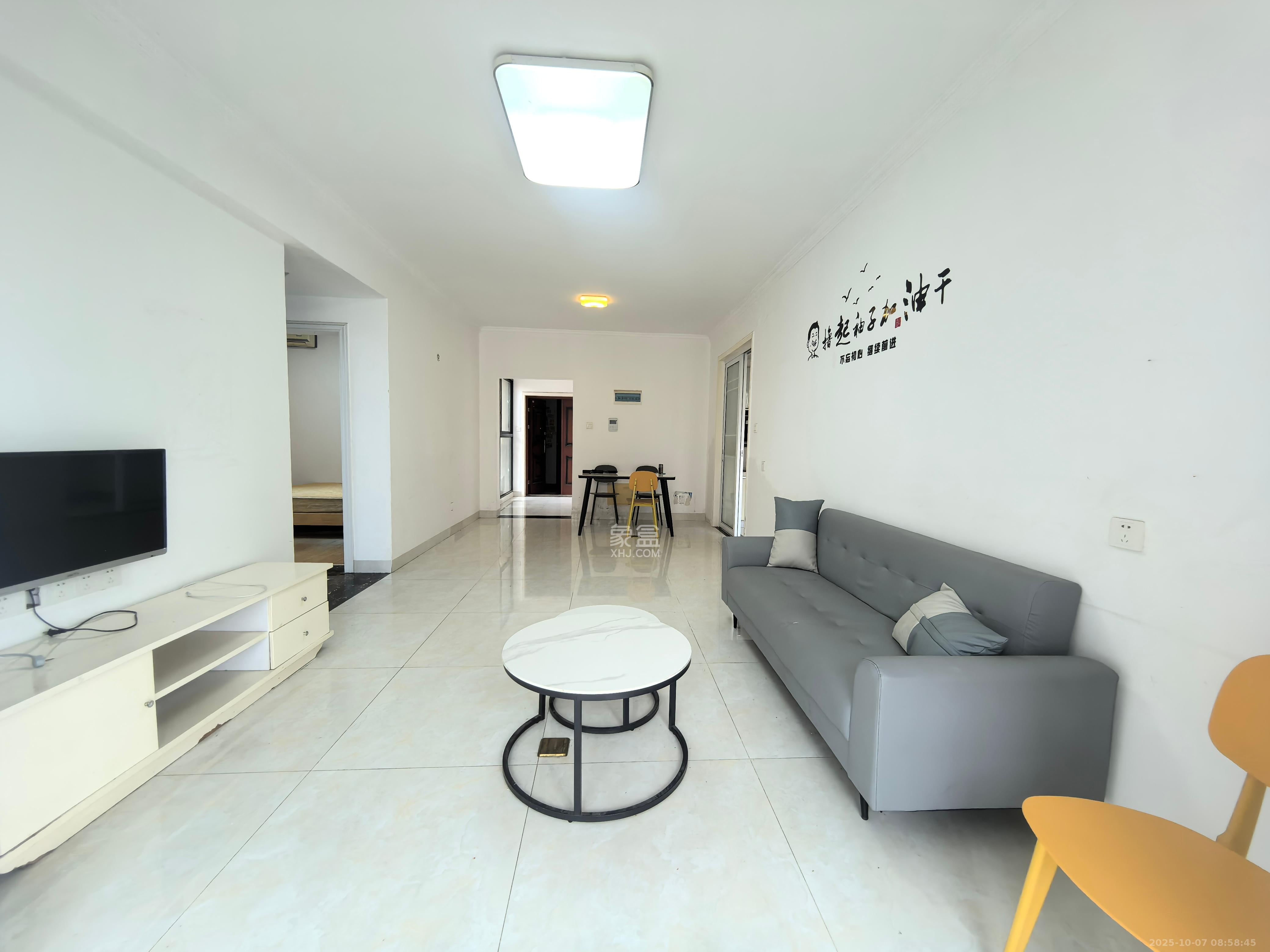 杜鹃文苑  2室2厅1卫    1800.0元/月 杜鹃文苑  2室2厅1卫    1800.0元/月室内图