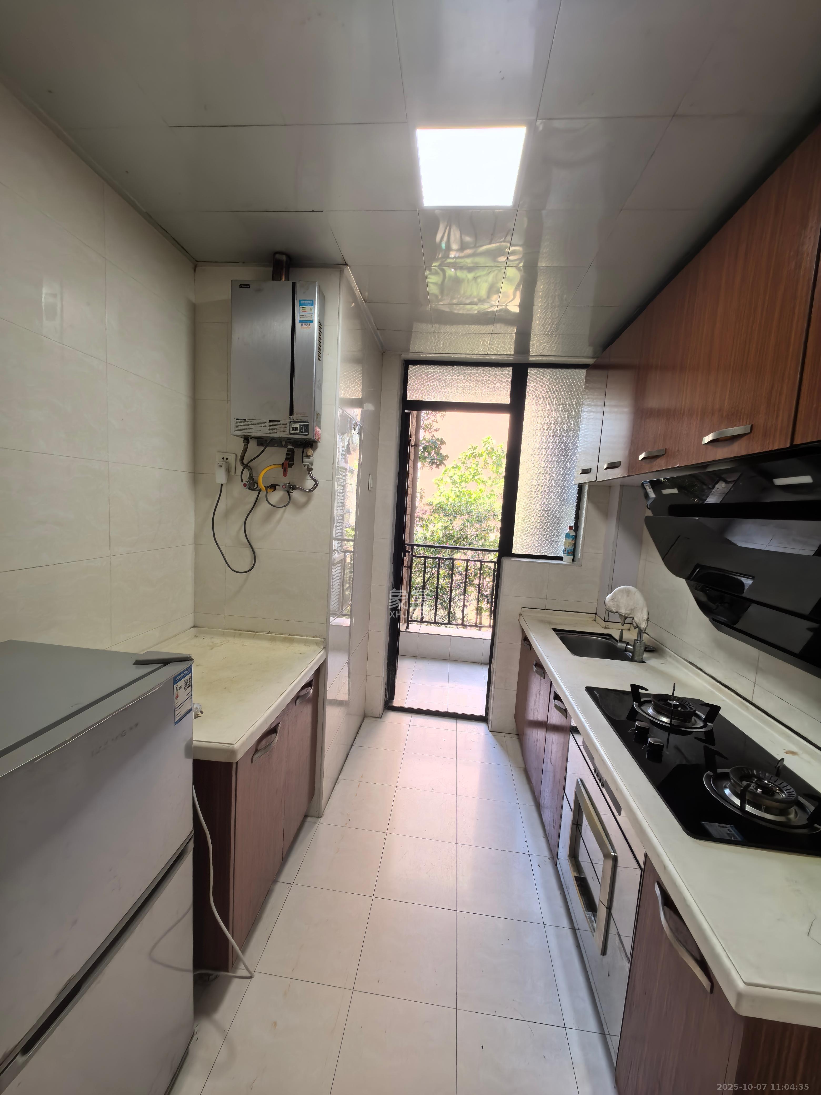 华润凤凰城一期  2室2厅1卫    1700.0元/月室内图