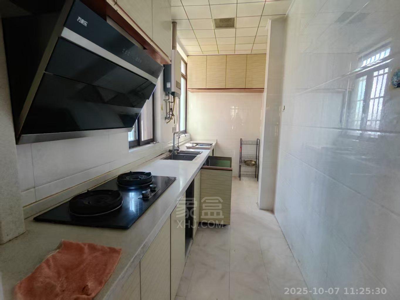 金轮翡翠名园 4室2厅2卫 2000.0元/月 金轮翡翠名园 4室2厅2卫 2000.0元/月室内图