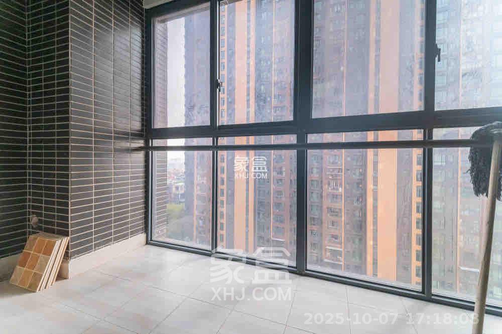 海伦春天  3室2厅2卫    2600.0元/月 海伦春天  3室2厅2卫    2600.0元/月室内图