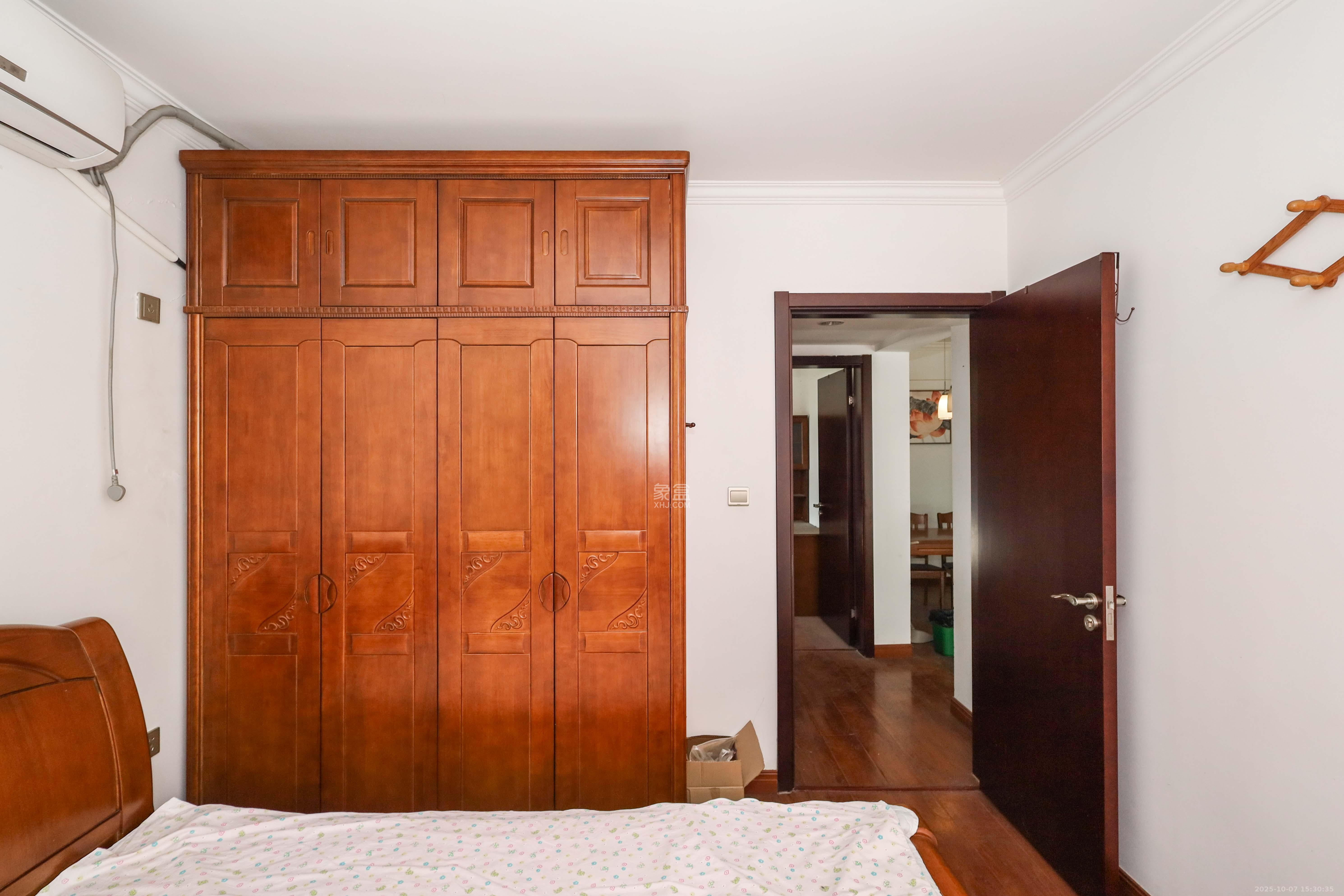 好莱城(弘德西街)  2室2厅1卫    55.0万 好莱城(弘德西街)  2室2厅1卫    55.0万卧室