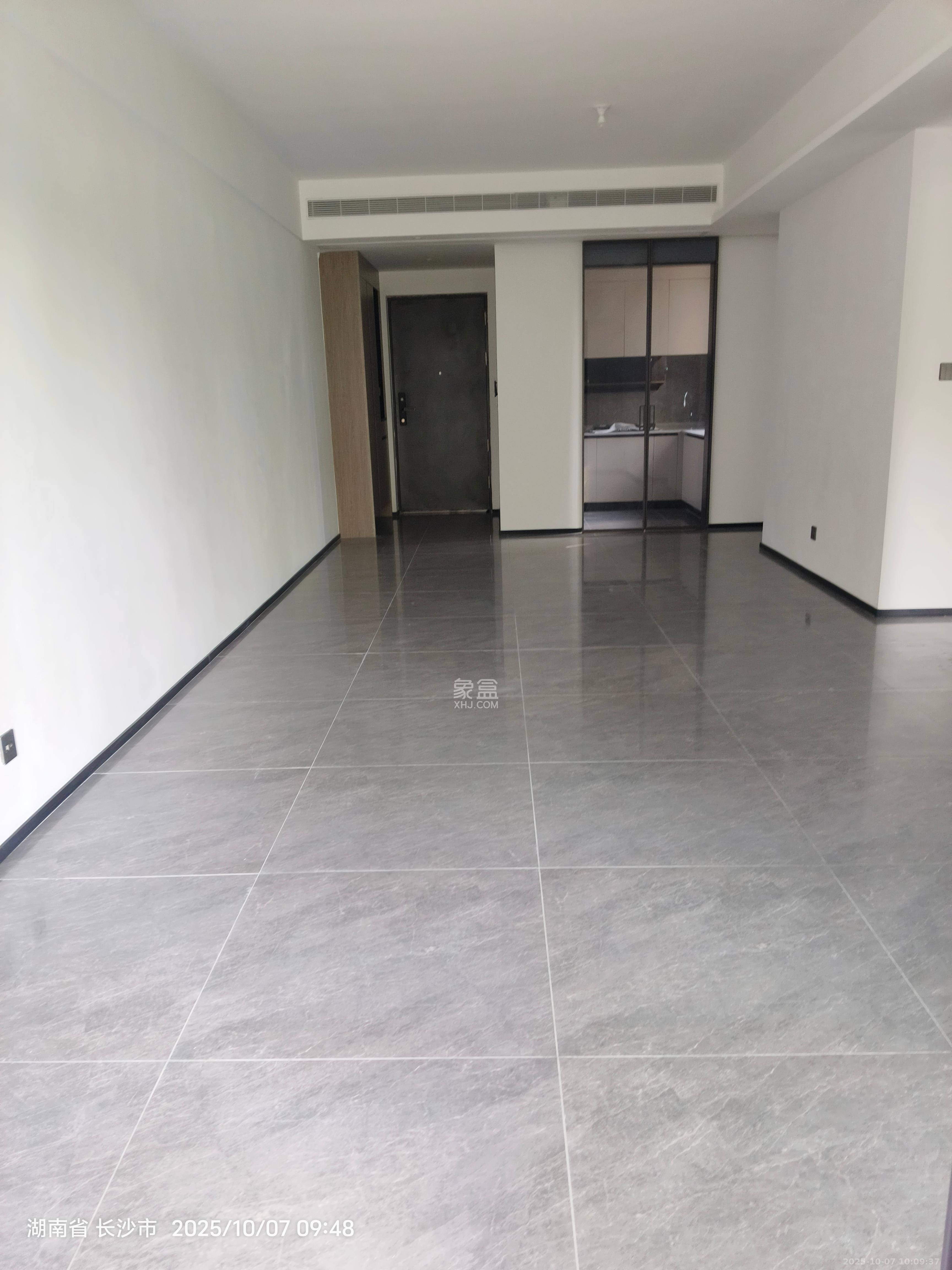 万科松湖天地  4室2厅2卫    4500.0元/月室内图