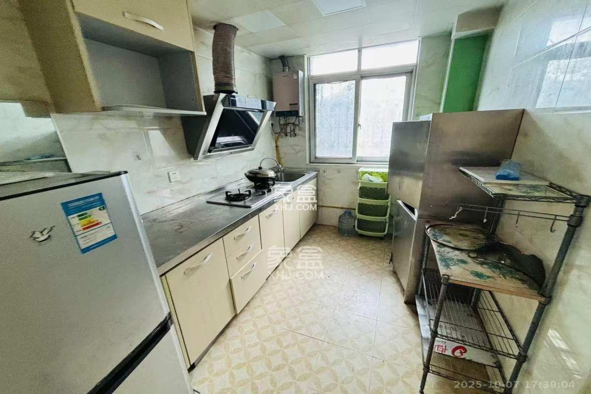 楚湘街二条巷散盘 2室1厅1卫 2100.0元/月 楚湘街二条巷散盘 2室1厅1卫 2100.0元/月室内图