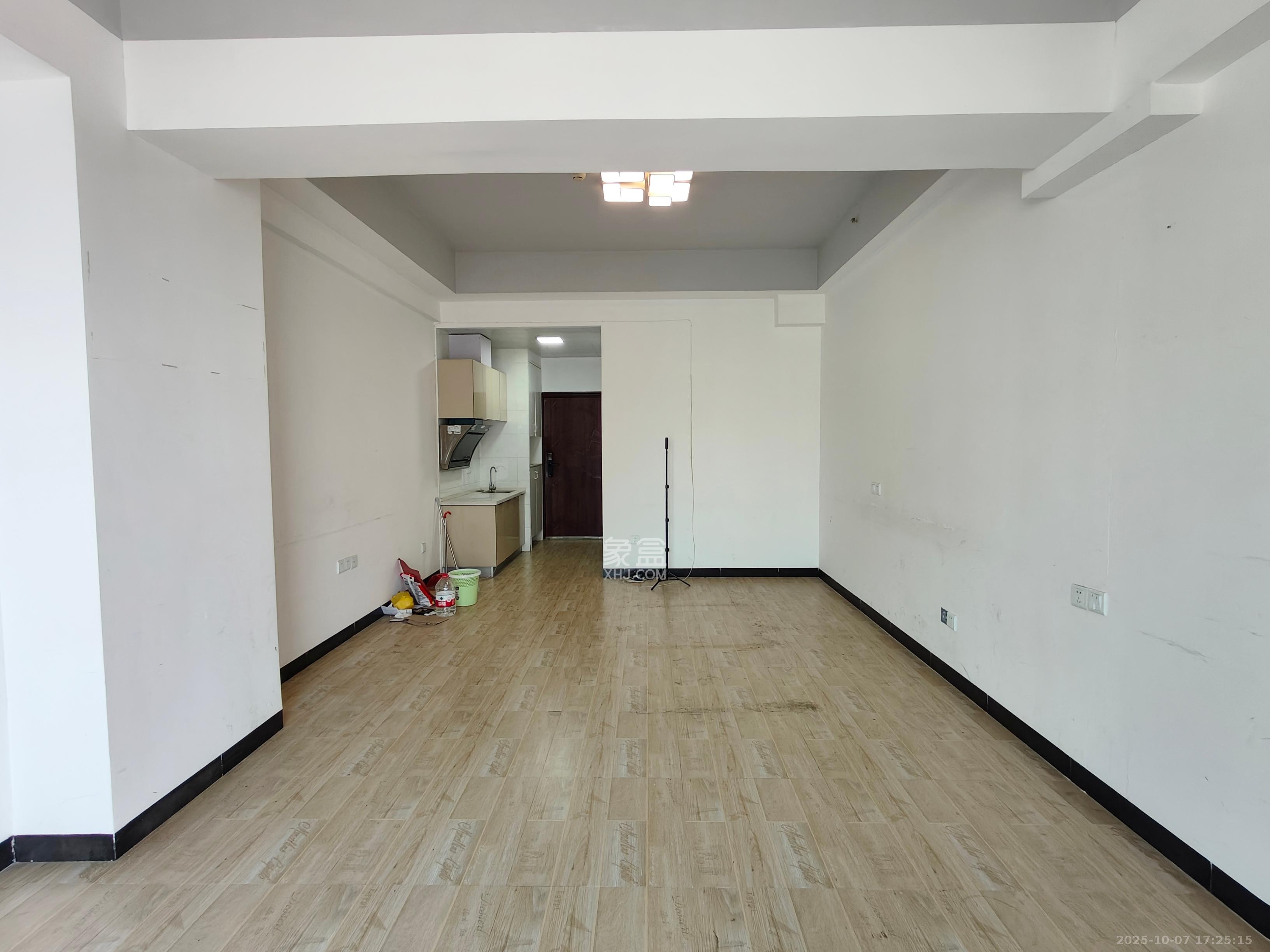 奥克斯缔壹城  1室1厅1卫    1300.0元/月室内图