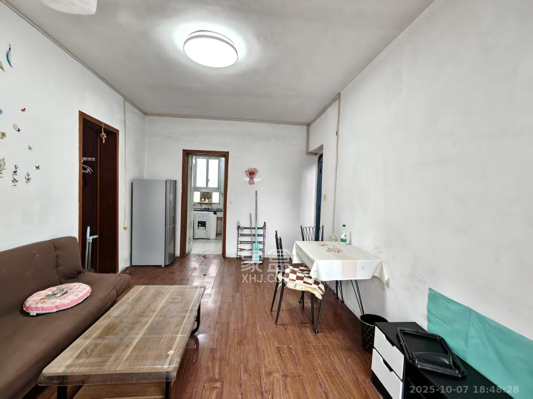 左家塘散盘(营山巷、曾家湾巷、妹子山巷) 1室1厅1卫 1000.0元/月 左家塘散盘(营山巷、曾家湾巷、妹子山巷) 1室1厅1卫 1000.0元/月室内图